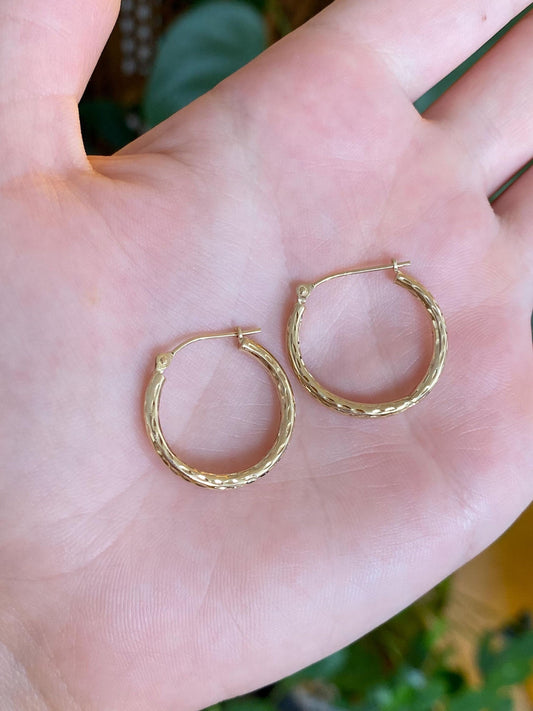Vintage 10k Yellow Gold Hammered Texture Hoop Earrings