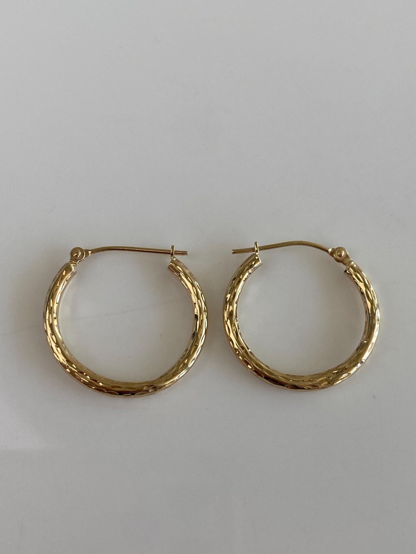 Vintage 10k Yellow Gold Hammered Texture Hoop Earrings