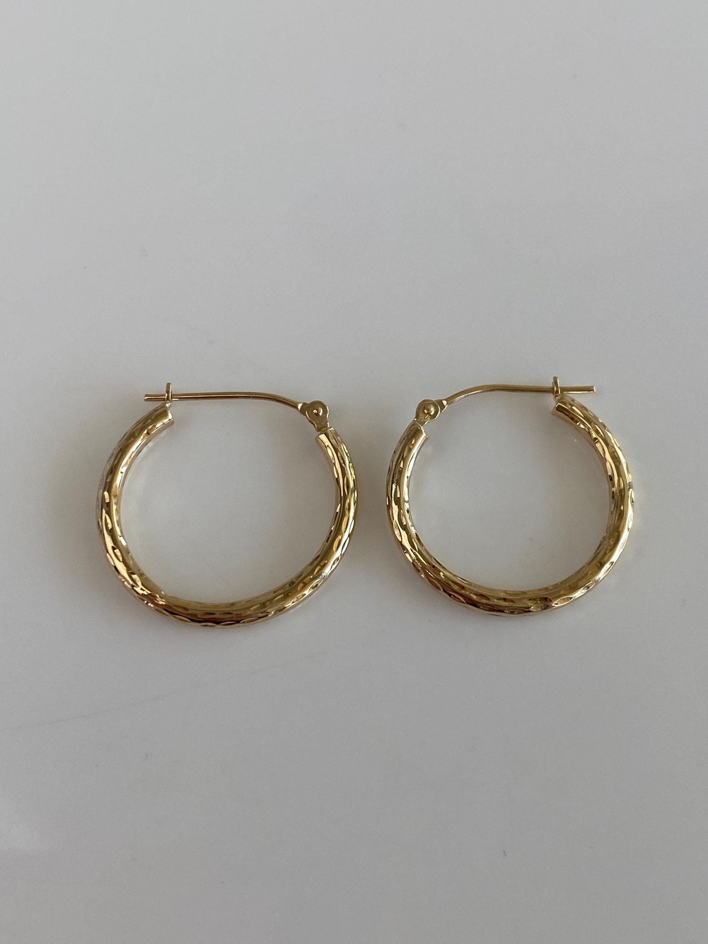 Vintage 10k Yellow Gold Hammered Texture Hoop Earrings
