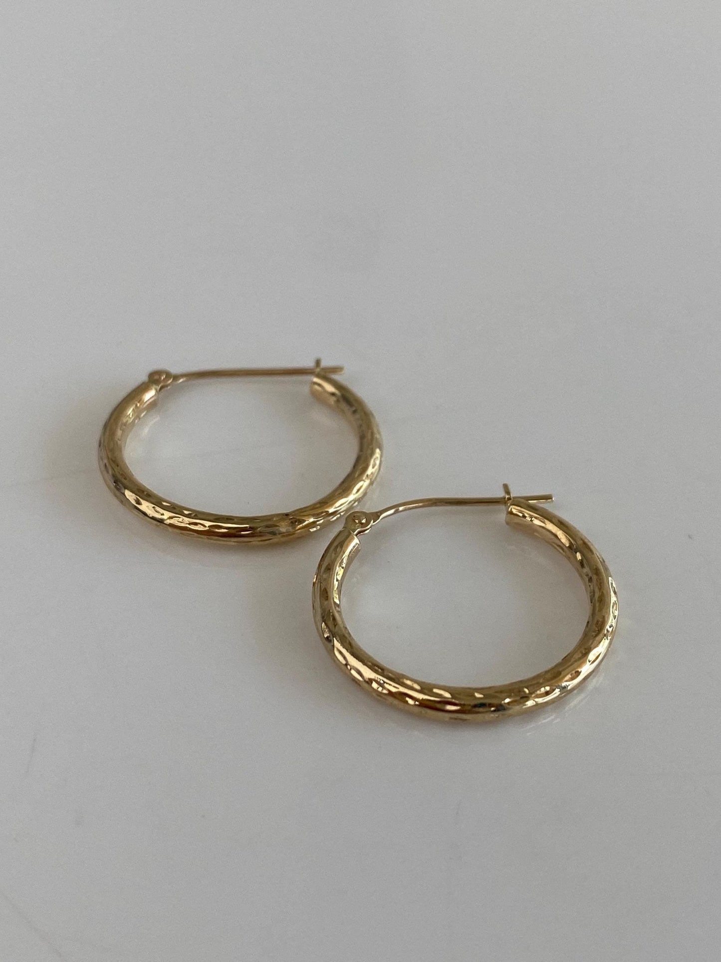 Vintage 10k Yellow Gold Hammered Texture Hoop Earrings