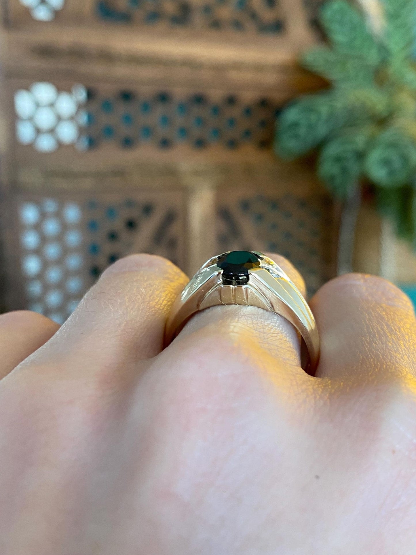 Vintage Solid 14k Yellow Gold Diamond Blue Sapphire Ring - Size 9.75