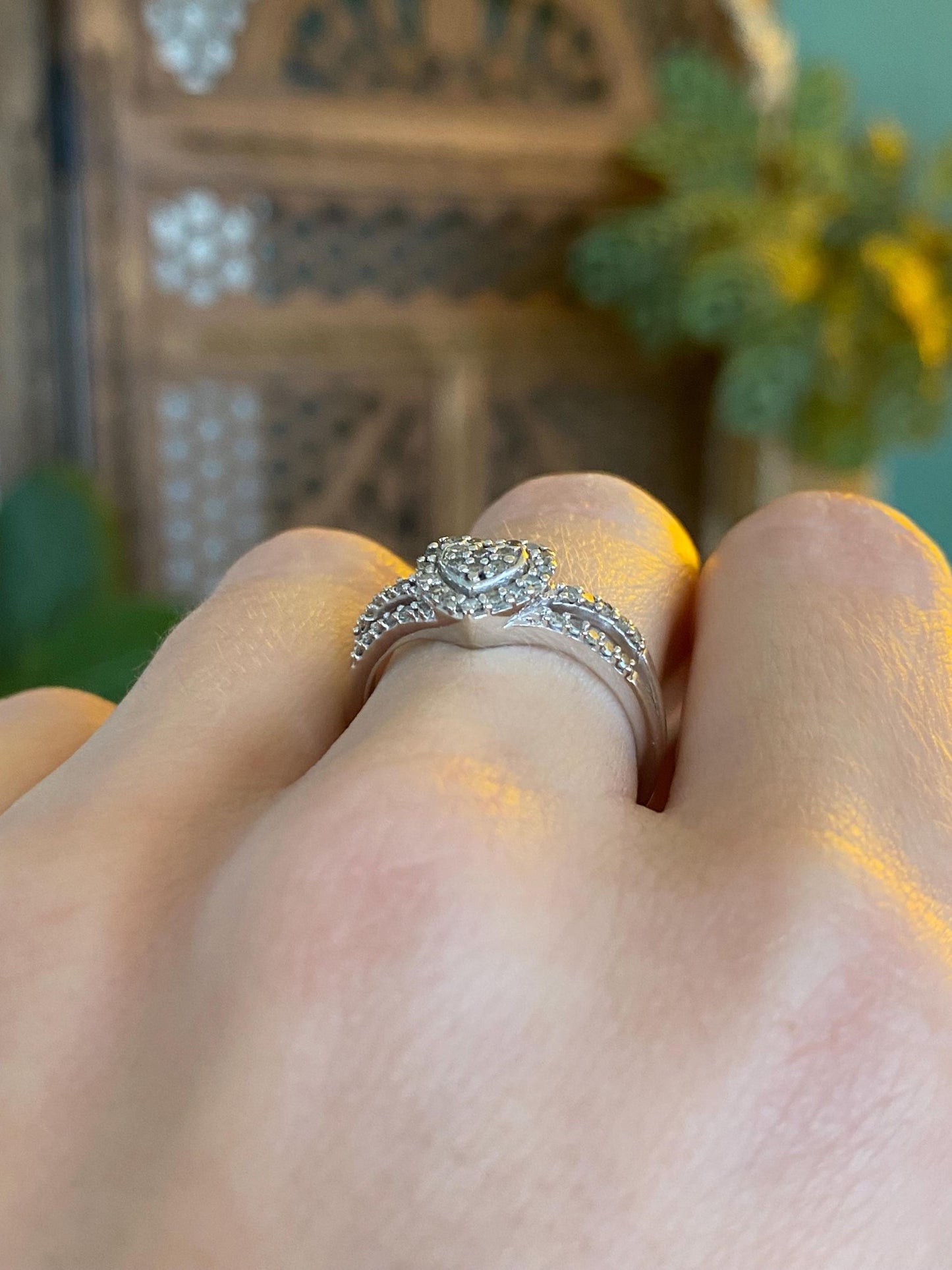 Vintage Solid 10k White Gold Diamond Heart Ring - Size 7.25