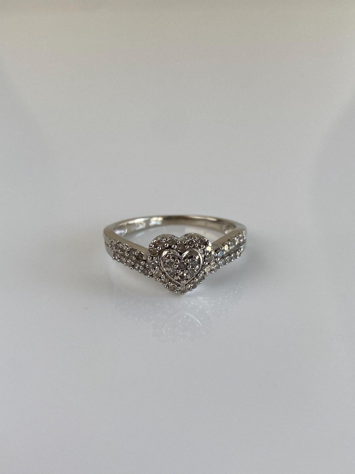 Vintage Solid 10k White Gold Diamond Heart Ring - Size 7.25