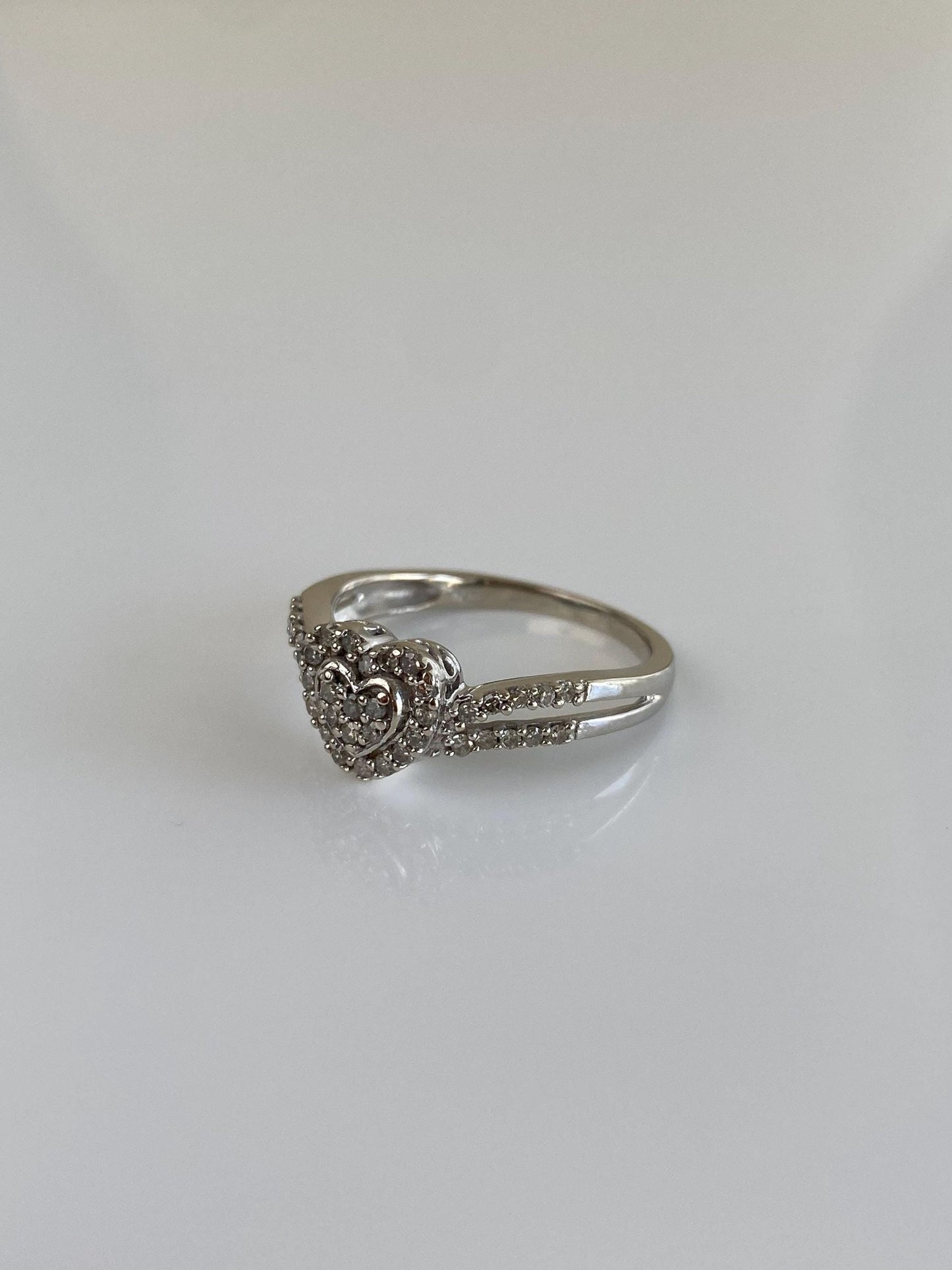 Vintage Solid 10k White Gold Diamond Heart Ring - Size 7.25