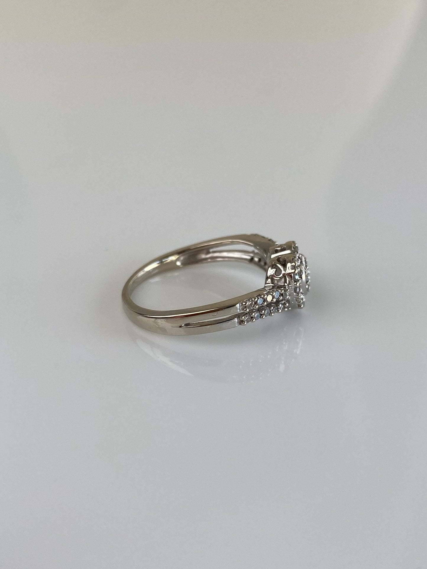 Vintage Solid 10k White Gold Diamond Heart Ring - Size 7.25