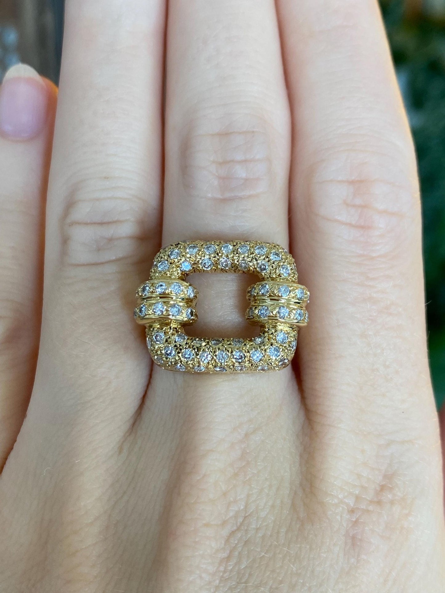 Vintage Solid 18k Yellow Gold Diamonds Buckle Ring - Size 7.25