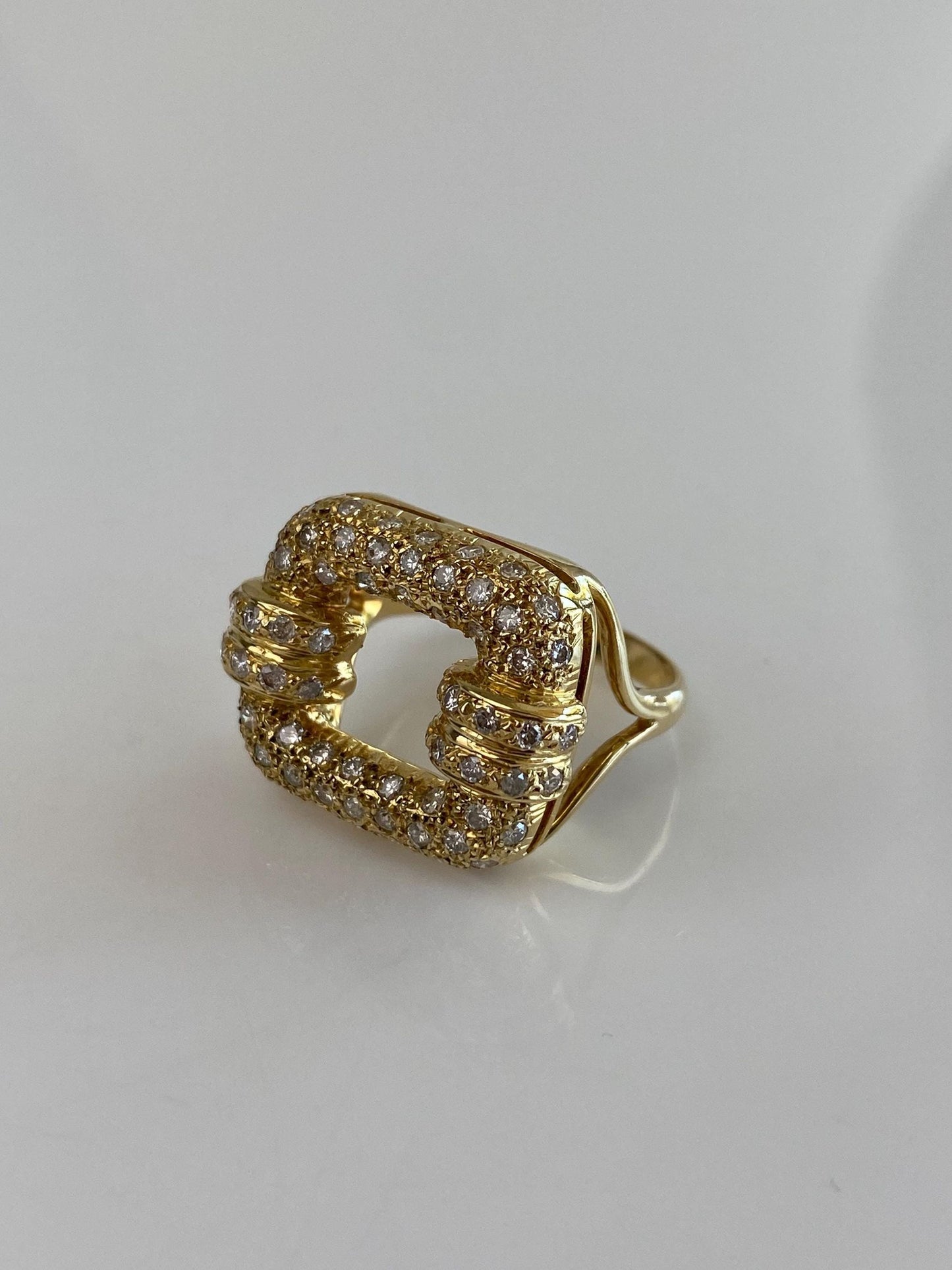 Vintage Solid 18k Yellow Gold Diamonds Buckle Ring - Size 7.25