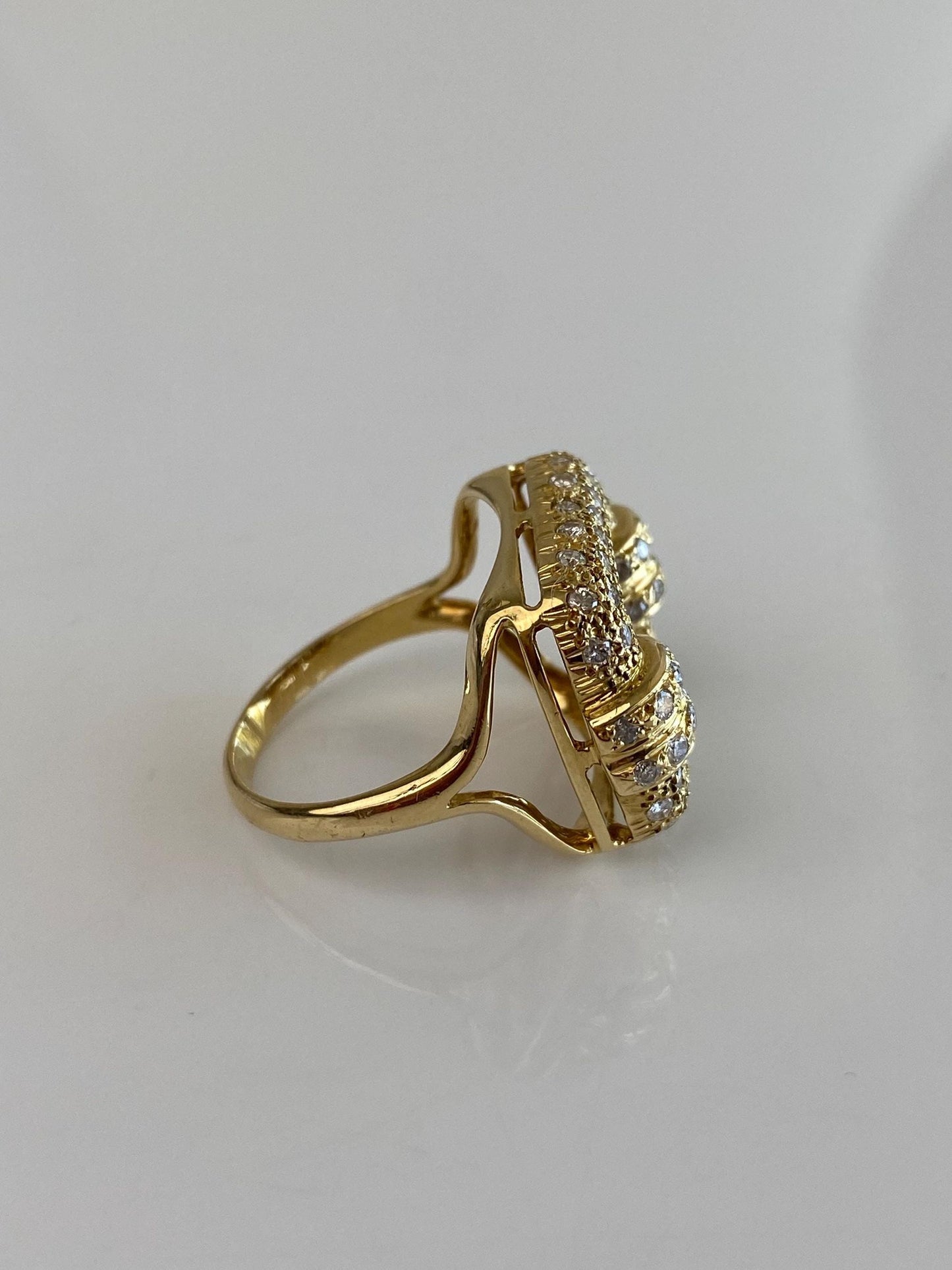 Vintage Solid 18k Yellow Gold Diamonds Buckle Ring - Size 7.25
