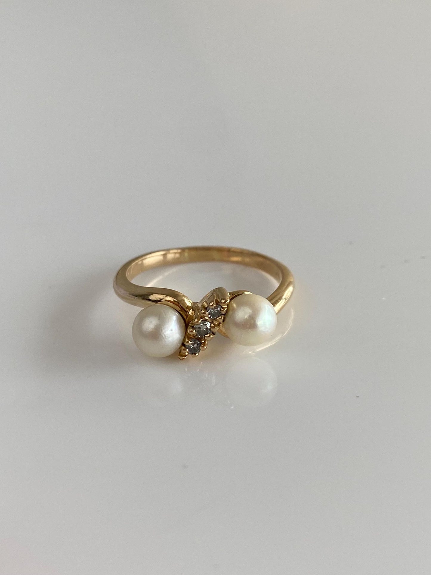 Vintage Solid 14k Yellow Gold Diamond Pearls Ring - Size 7