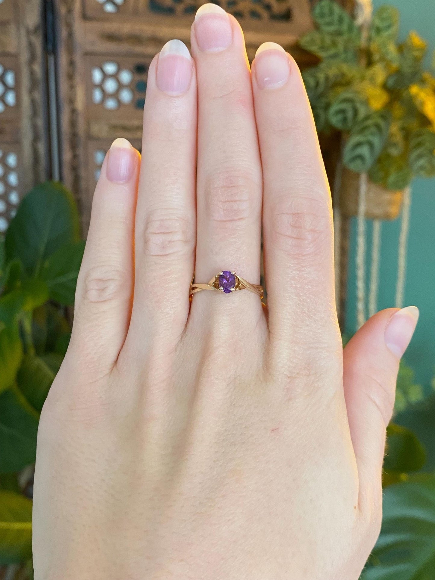 Vintage Solid 10k Yellow Gold Amethyst Twist Ring - Size 7.25