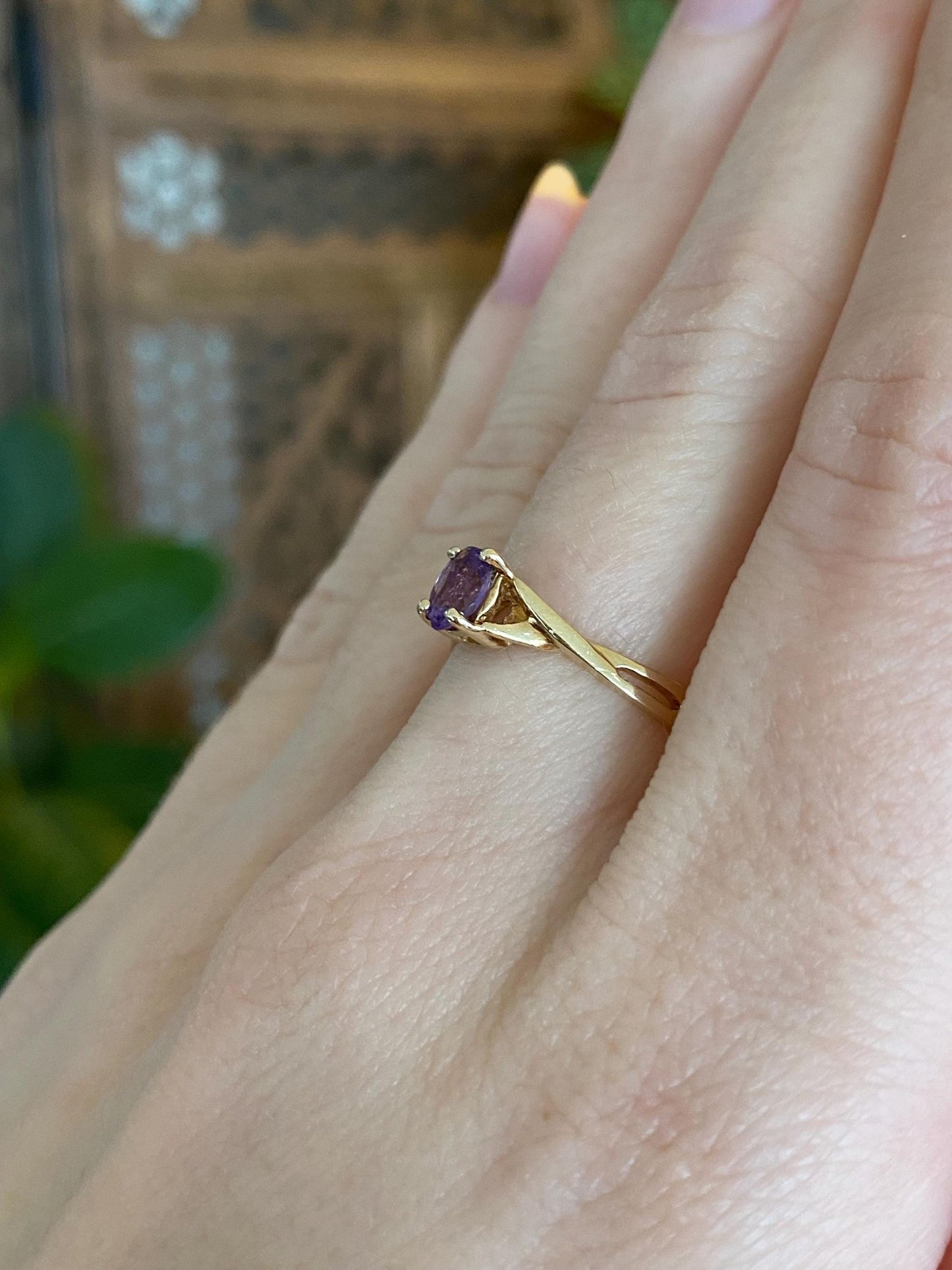 Vintage Solid 10k Yellow Gold Amethyst Twist Ring - Size 7.25