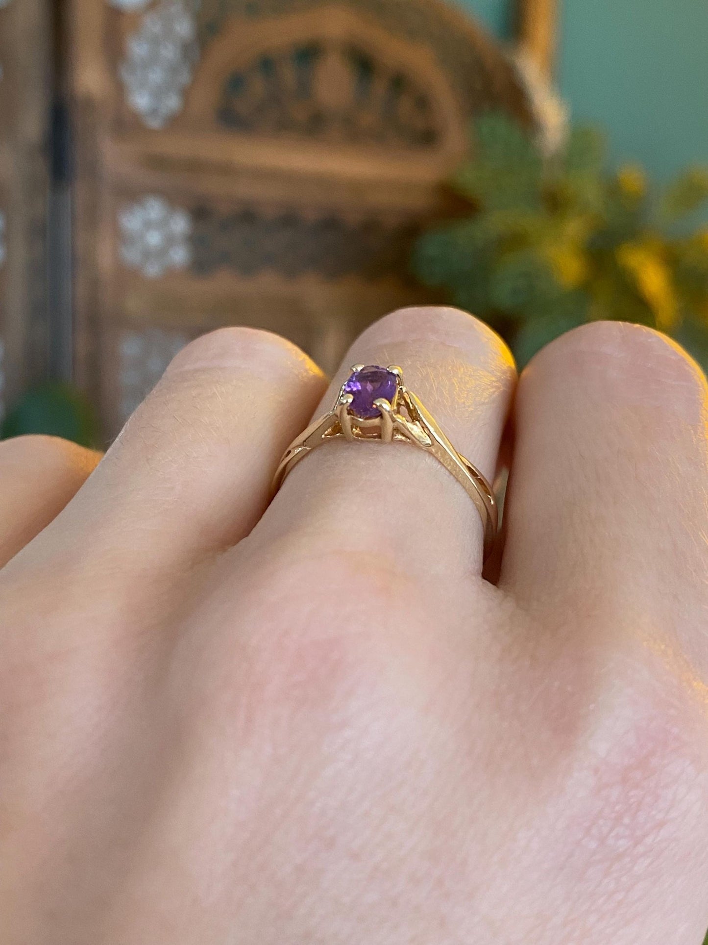 Vintage Solid 10k Yellow Gold Amethyst Twist Ring - Size 7.25