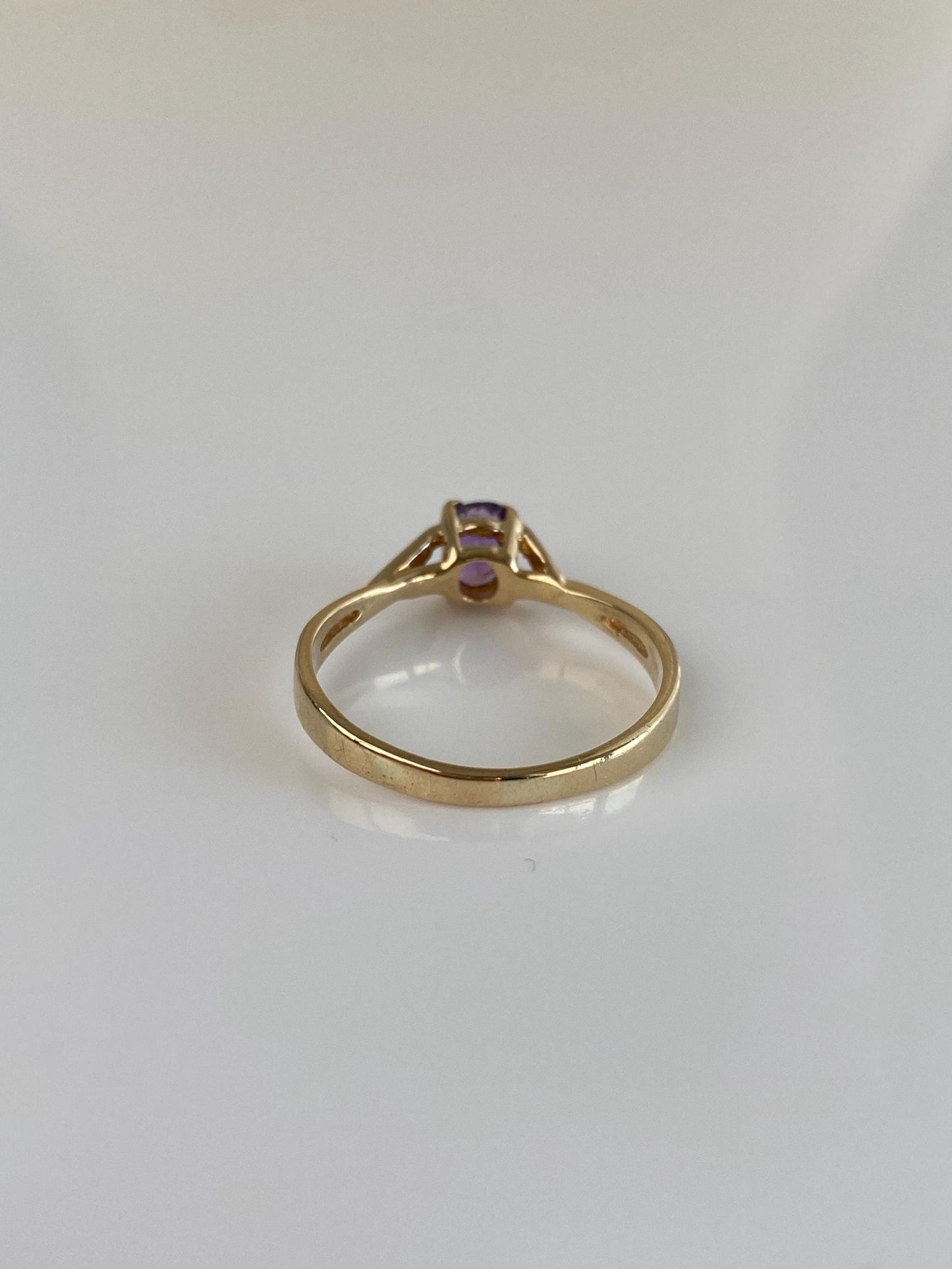Vintage Solid 10k Yellow Gold Amethyst Twist Ring - Size 7.25