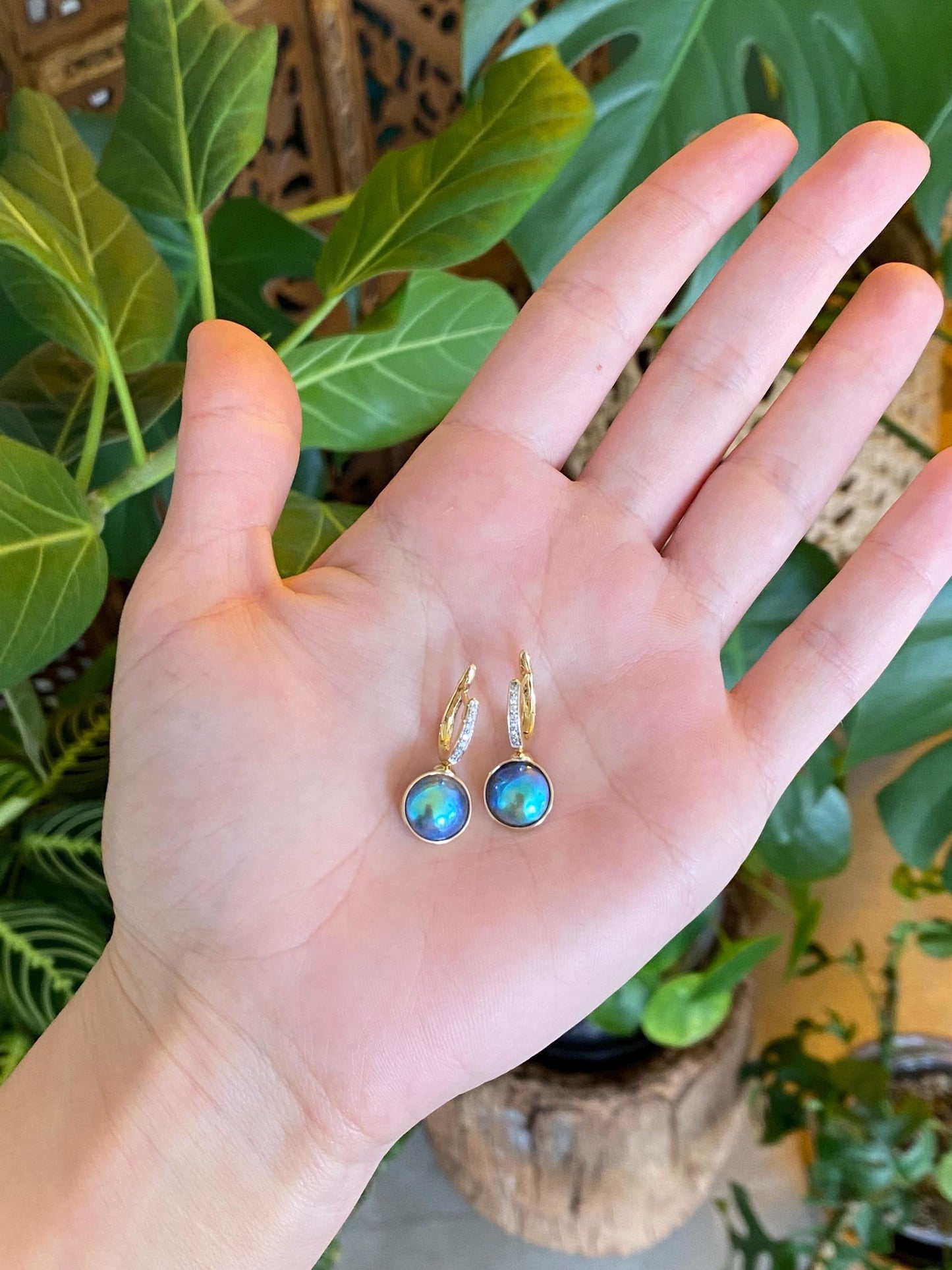 Vintage Solid 18k Yellow Gold Diamond Abalone Hoop Earrings