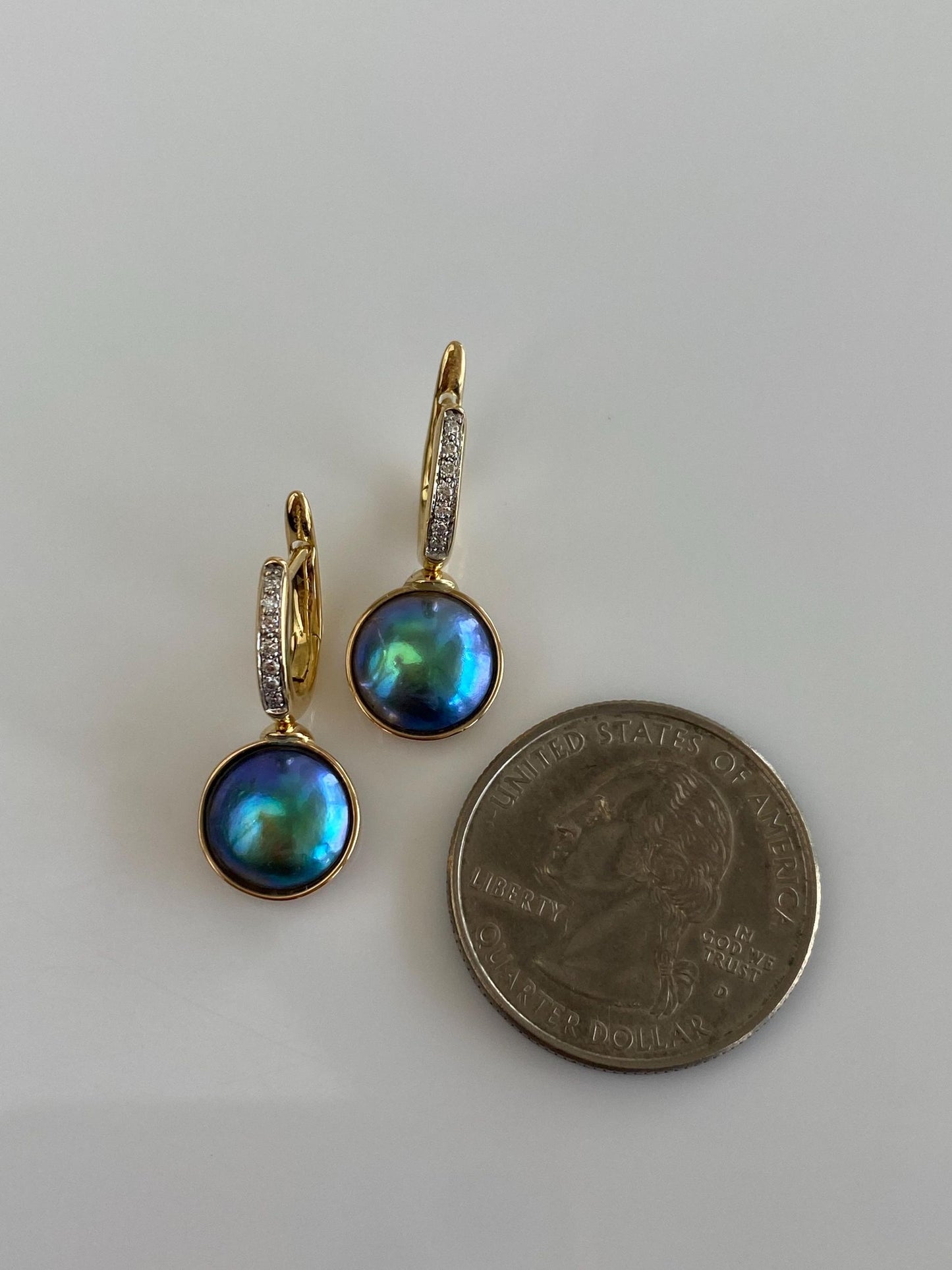 Vintage Solid 18k Yellow Gold Diamond Abalone Hoop Earrings