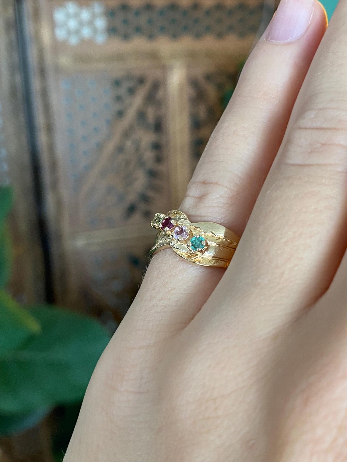 Vintage Solid 14k Yellow Gold Ruby Emerald Peridot Pink Tourmaline Ring Band - Size 5.25