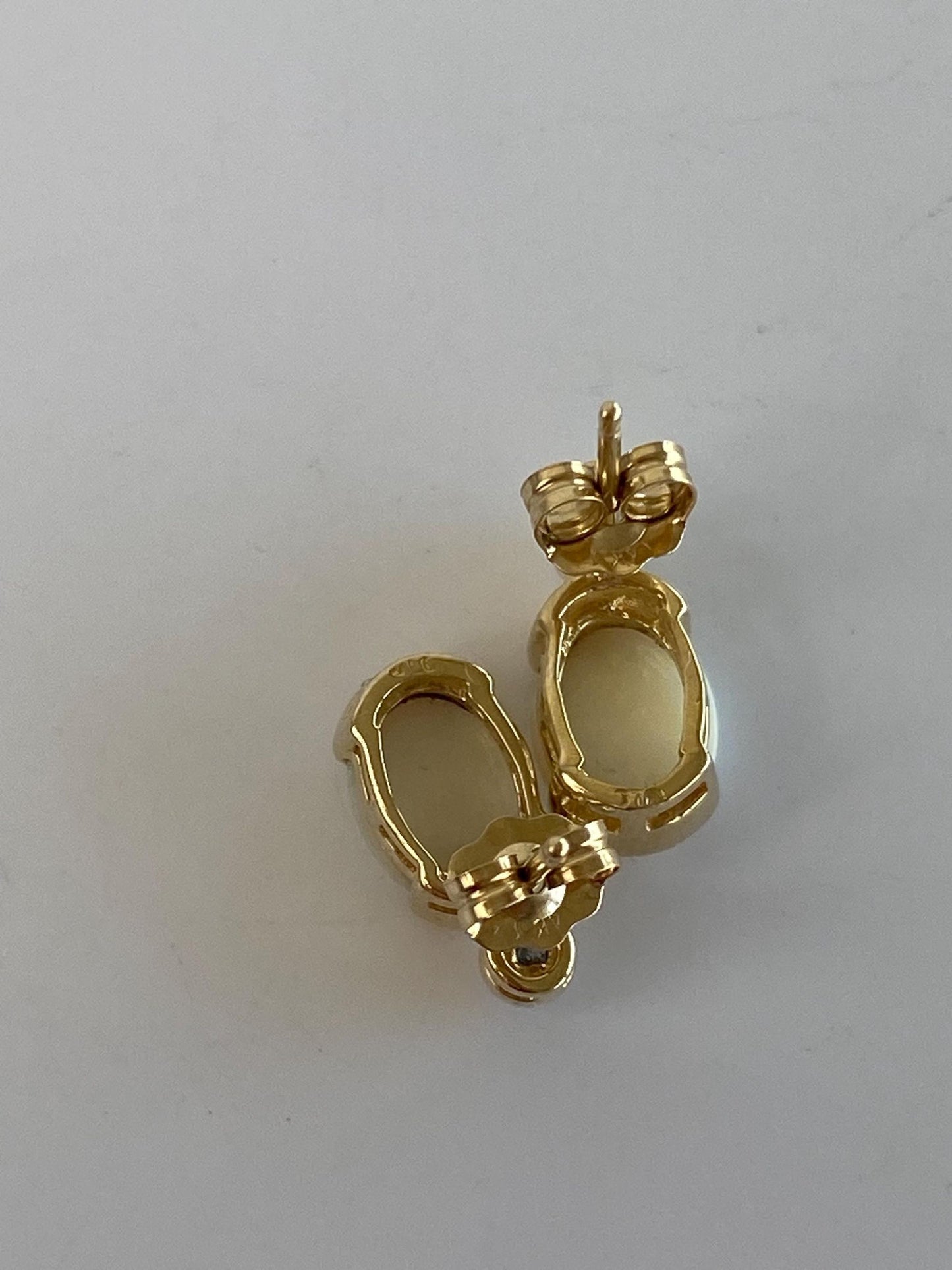 Vintage Solid 14k Yellow Gold Opal Diamond Stud Earrings