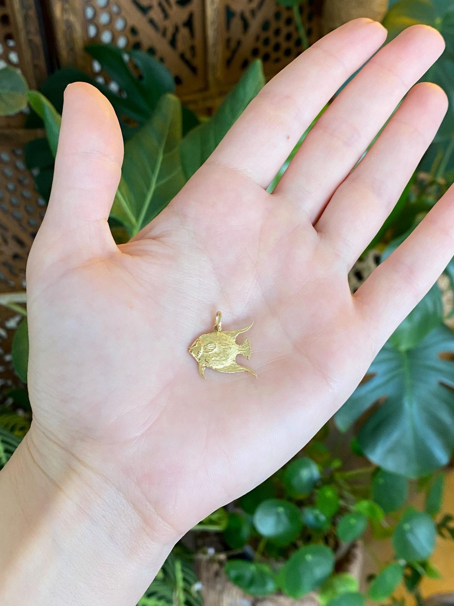 Vintage Solid 18k Yellow Gold Fish Charm