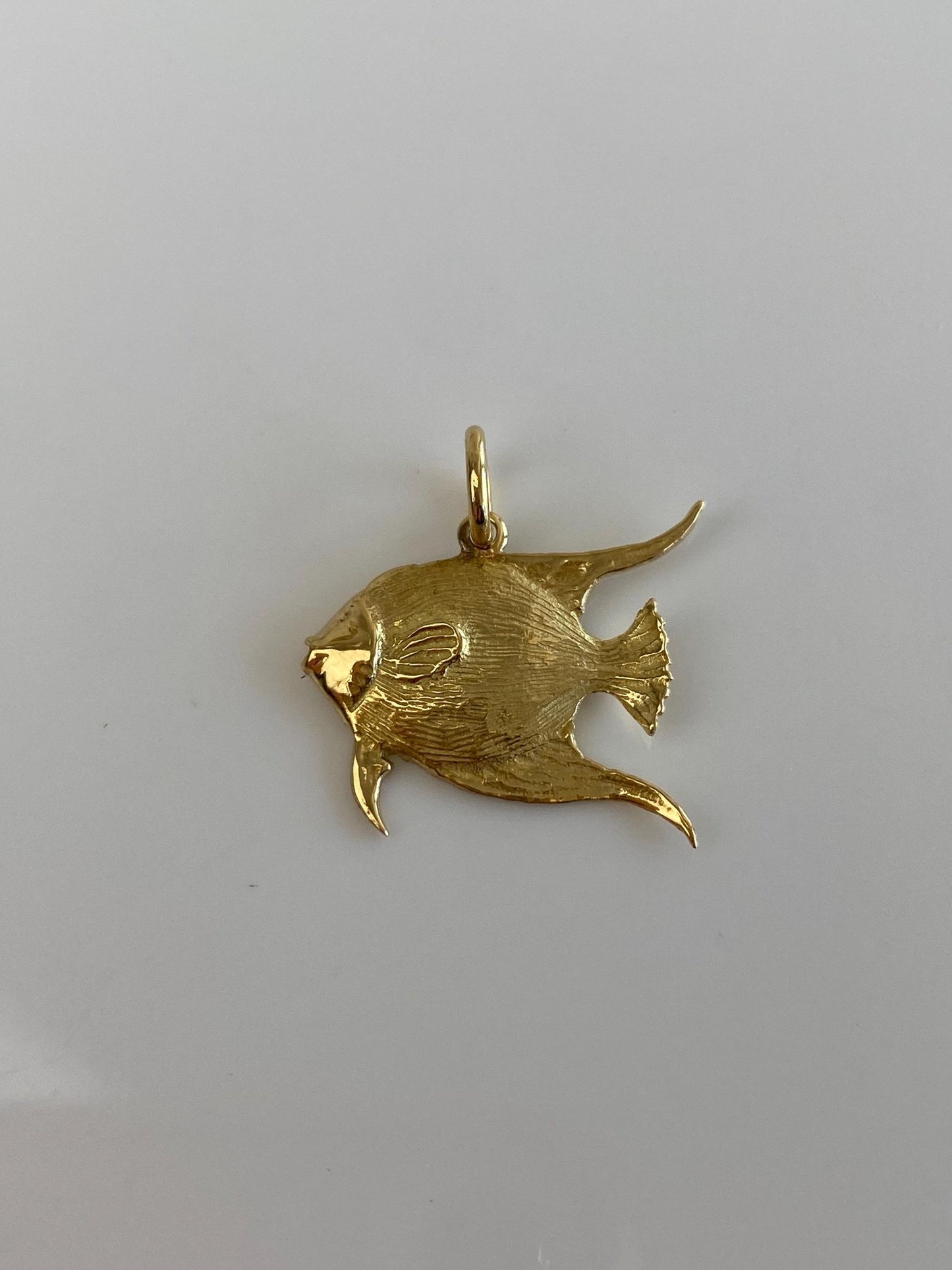 Vintage Solid 18k Yellow Gold Fish Charm
