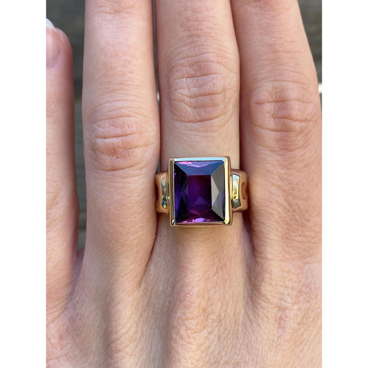 Vintage Solid 10k Yellow Gold Color Changing Sapphire Ring - Size 7