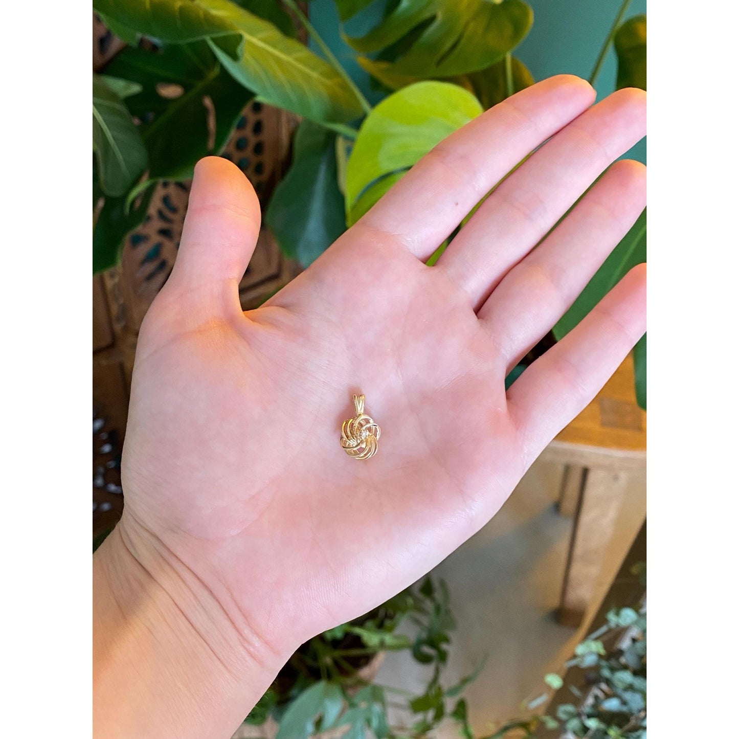 Vintage Solid 14k Yellow Gold Diamond Knot Charm