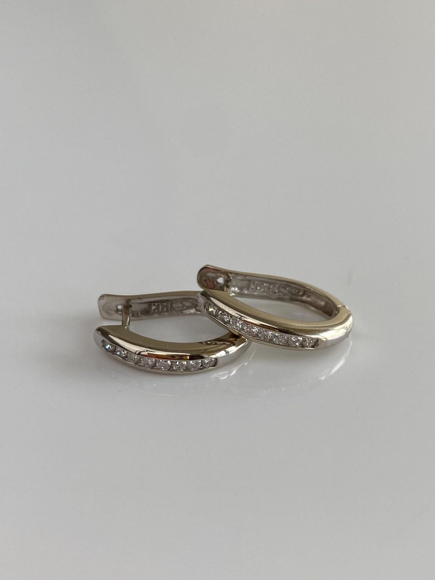 Vintage Solid 14k White Gold Diamond Drop Earrings