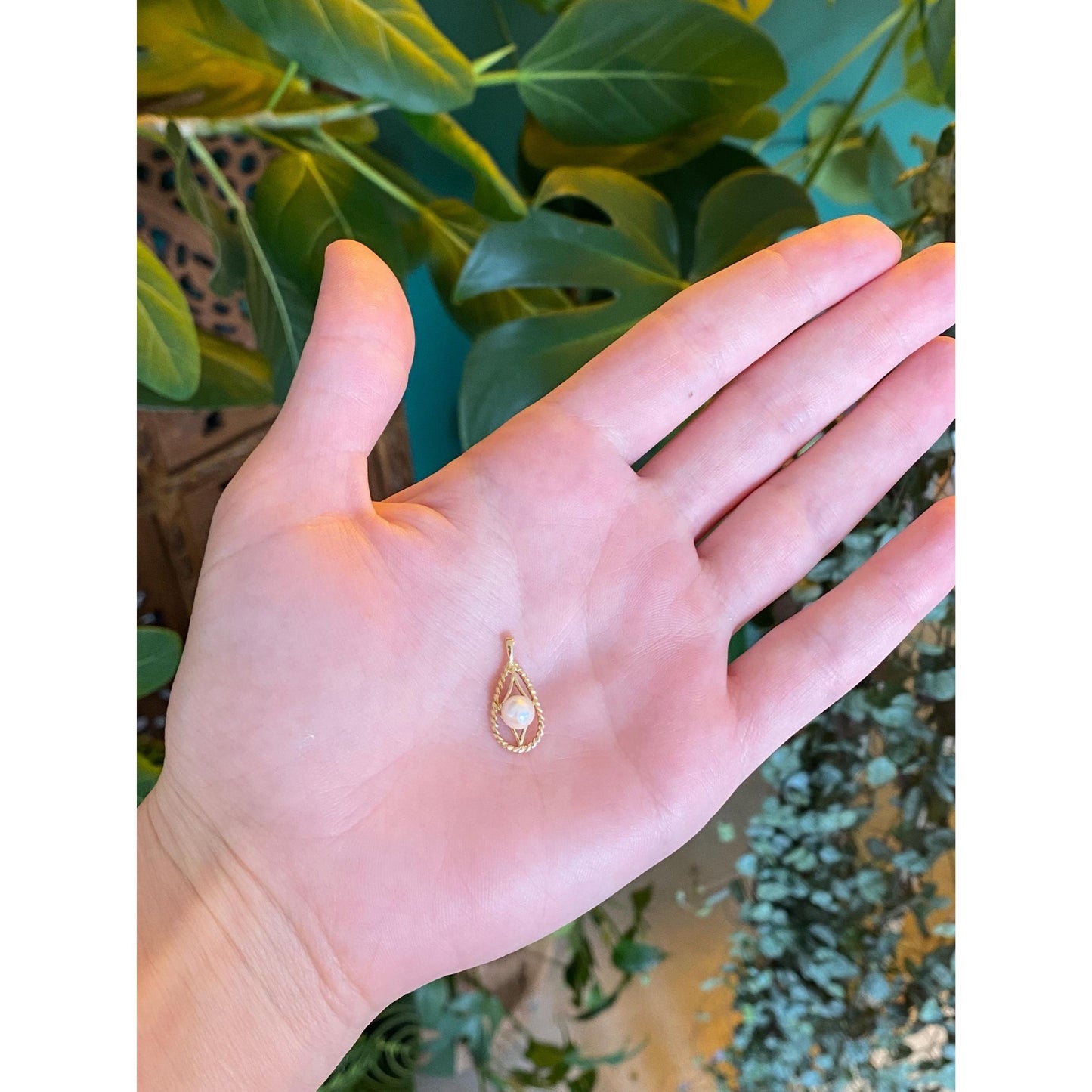 Vintage Solid 14k Yellow Gold Pearl Teardrop Charm