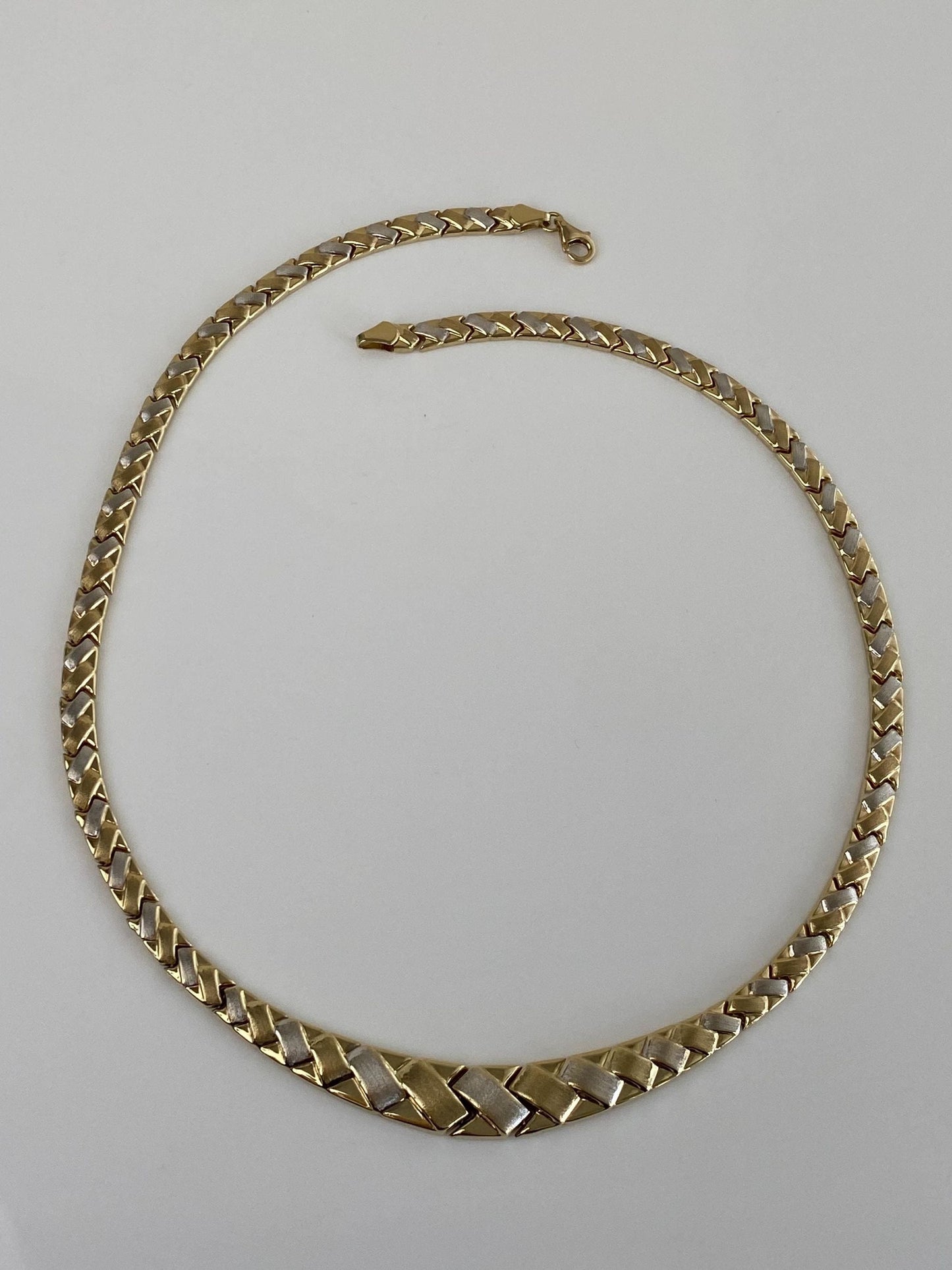 Vintage 10k White & Yellow Gold Graduated Woven Link Chain Necklace - 17.5 inches