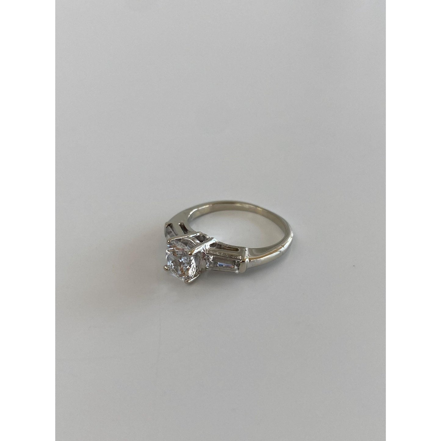 Solid 14k White Gold Clear Spinel Ring - Size 3.5