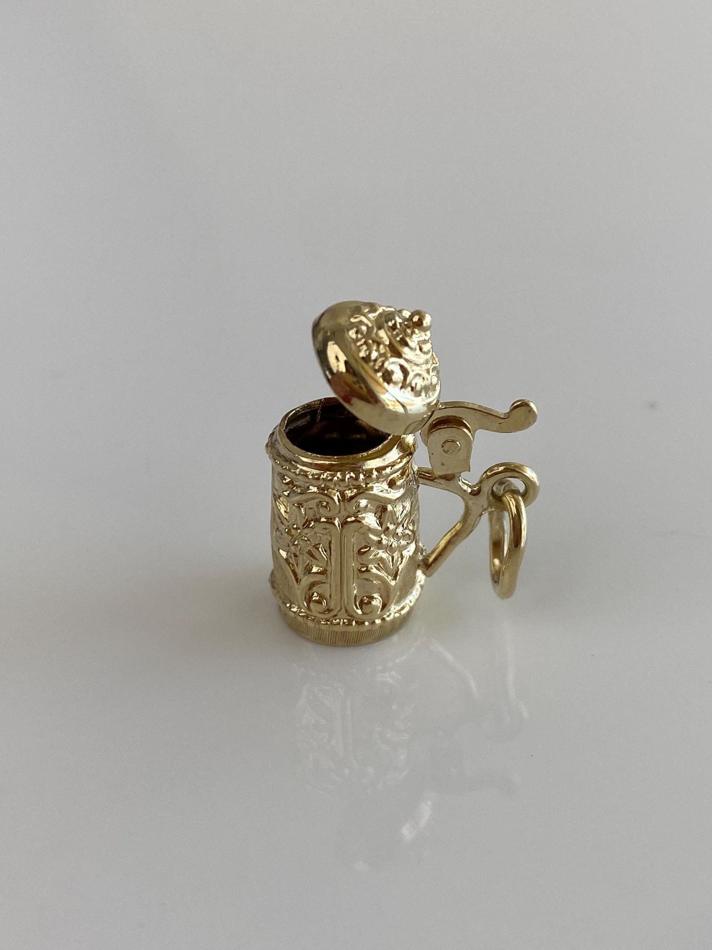 Vintage Solid 10k Yellow Gold Floral Embossed Beer Stein Charm