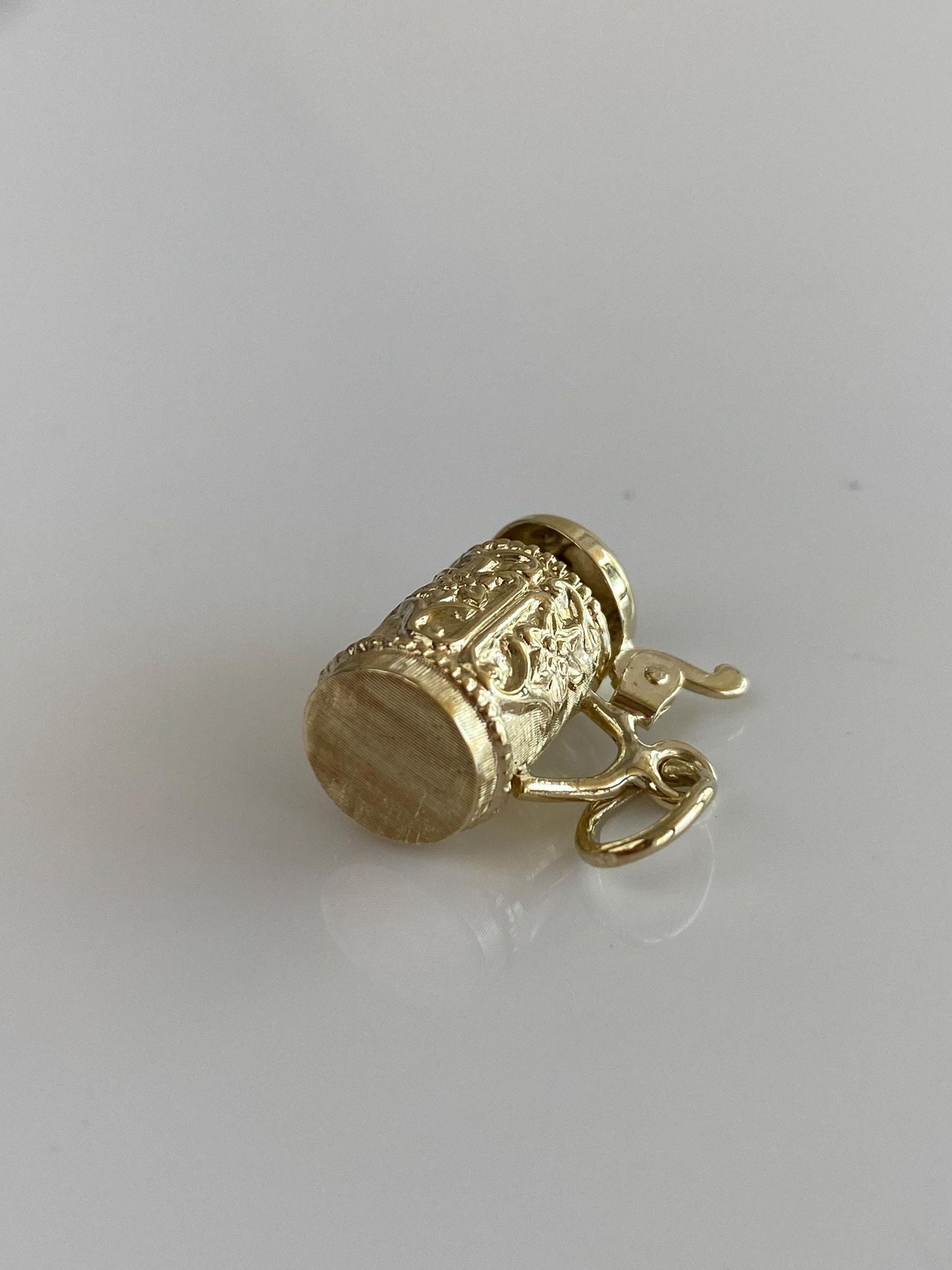 Vintage Solid 10k Yellow Gold Floral Embossed Beer Stein Charm