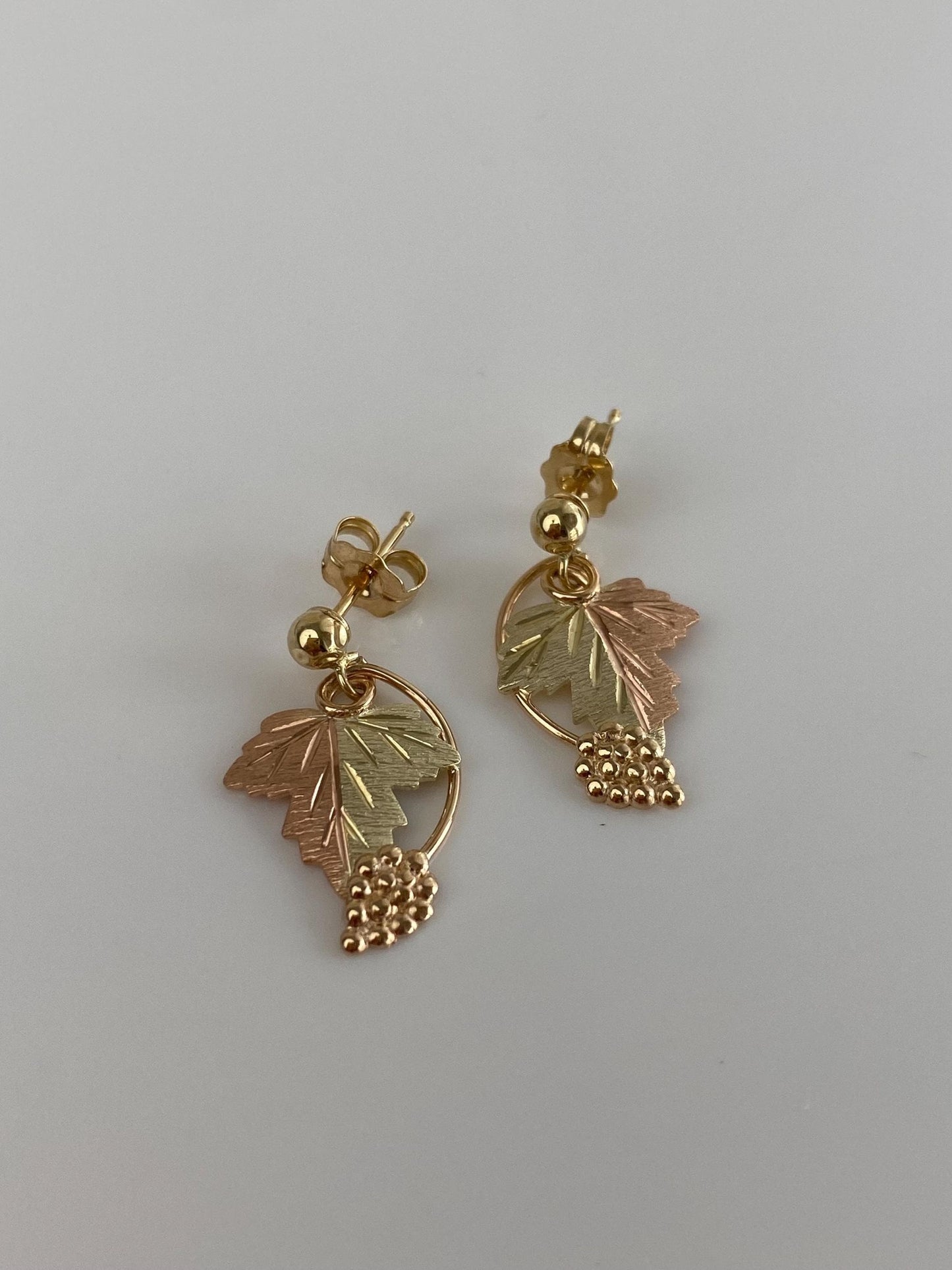 Vintage Solid 10k Black Hills Gold Grapevine Dangle Stud Earrings