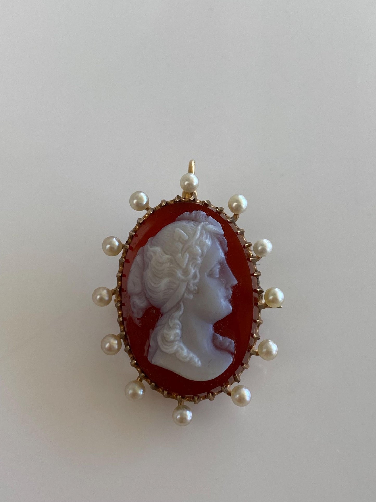 Vintage Solid 14k Yellow Gold Pearl Border Cameo Brooch Pin Charm