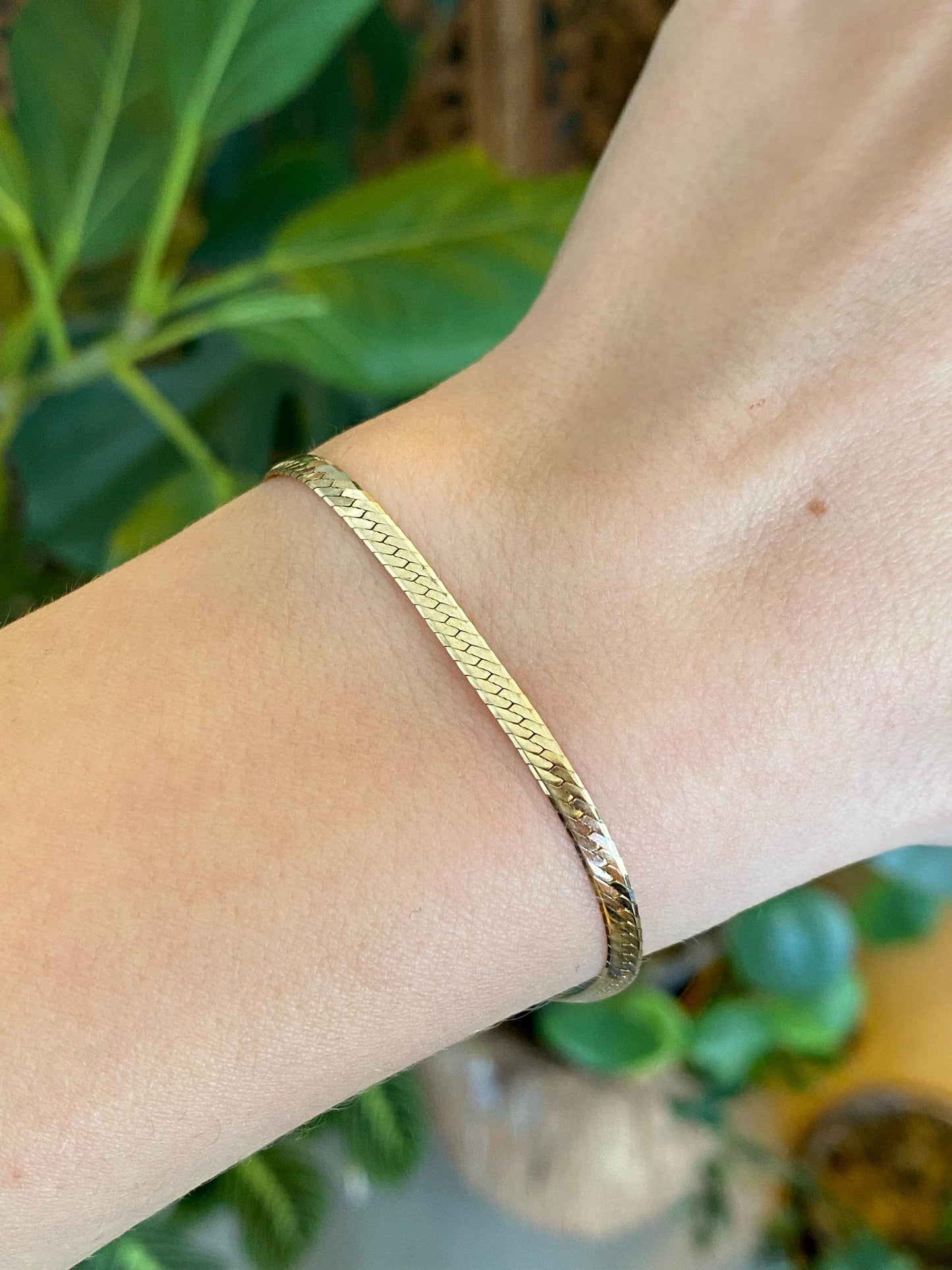 Vintage Solid 14k Yellow Gold Herringbone Chain Bracelet - 7 inches