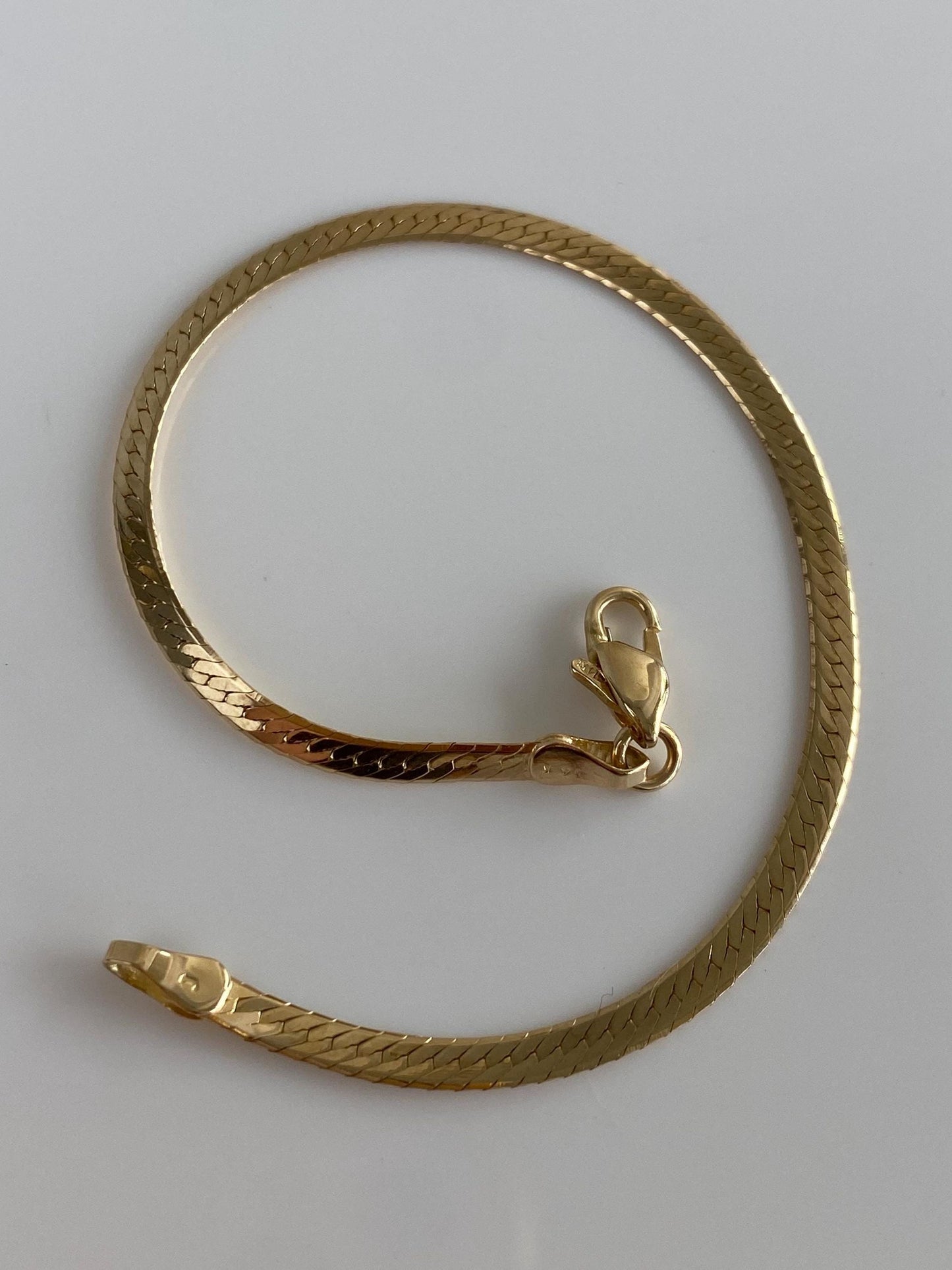 Vintage Solid 14k Yellow Gold Herringbone Chain Bracelet - 7 inches