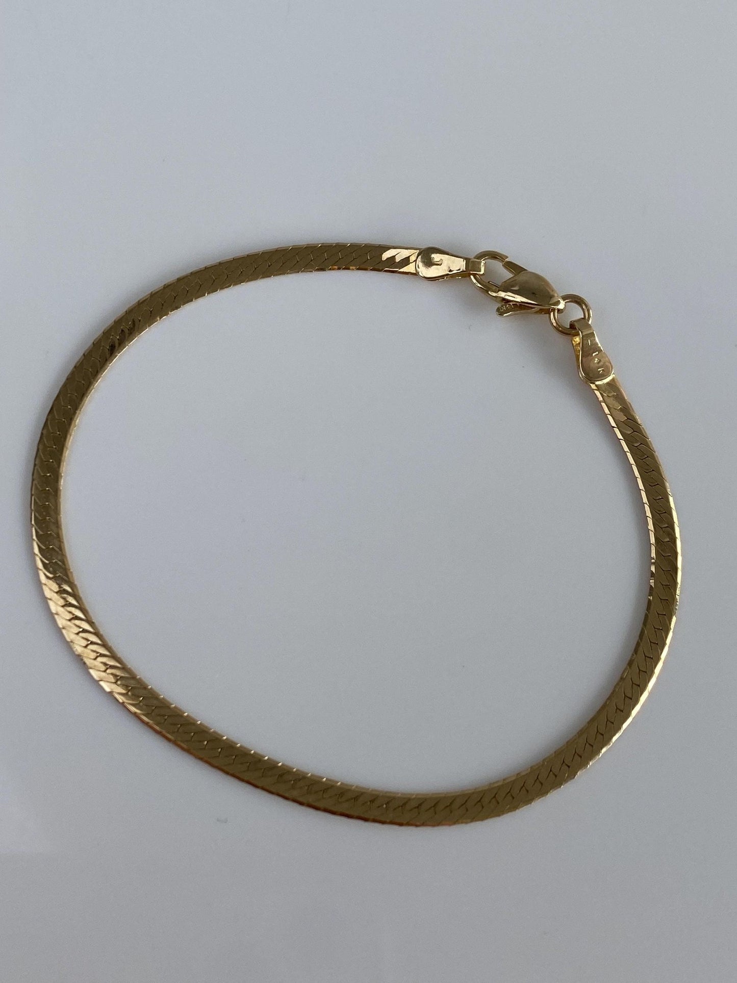 Vintage Solid 14k Yellow Gold Herringbone Chain Bracelet - 7 inches