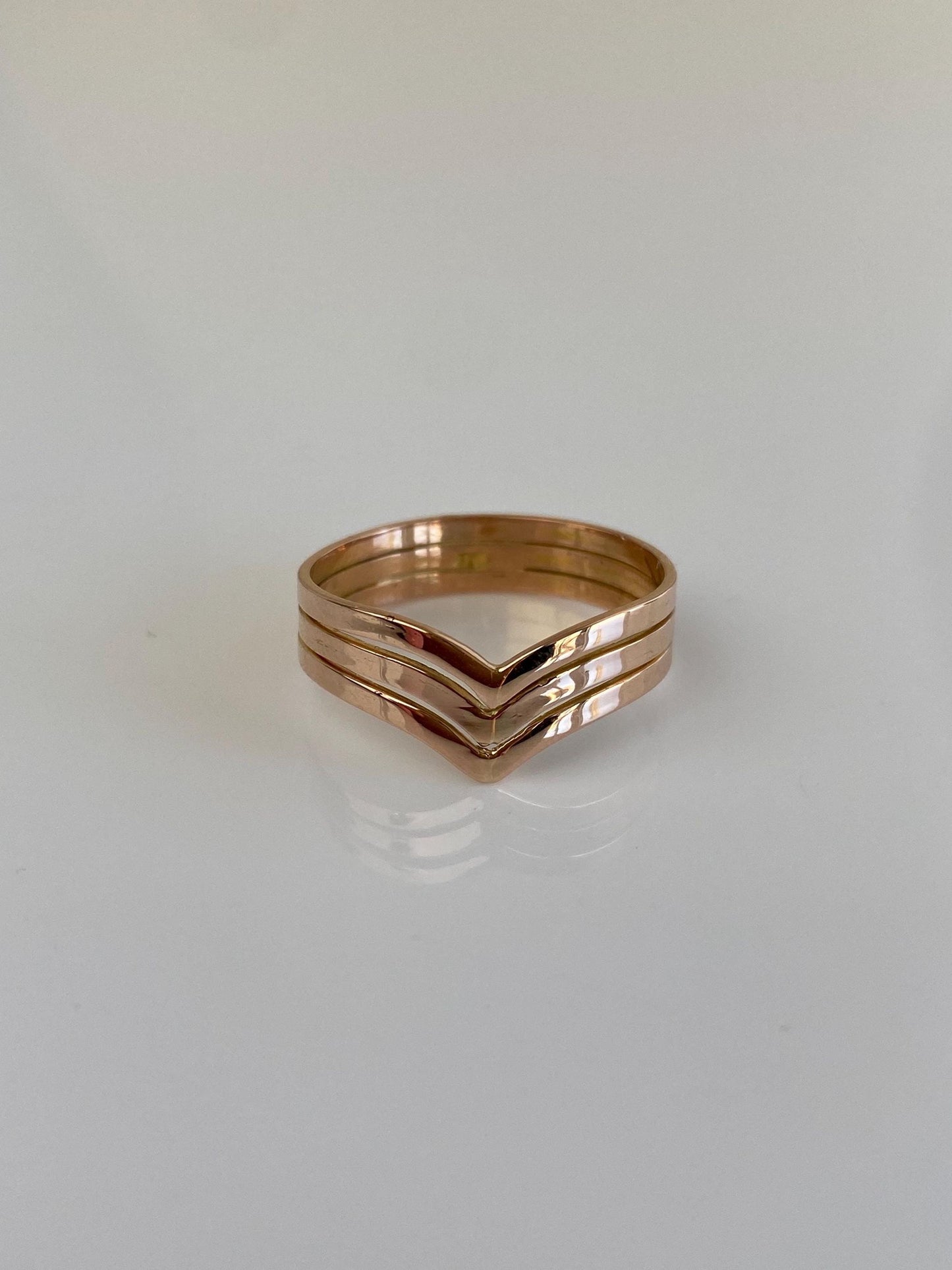 Vintage Solid 18k Rose Gold Chevron Ring Band - Size 8.5