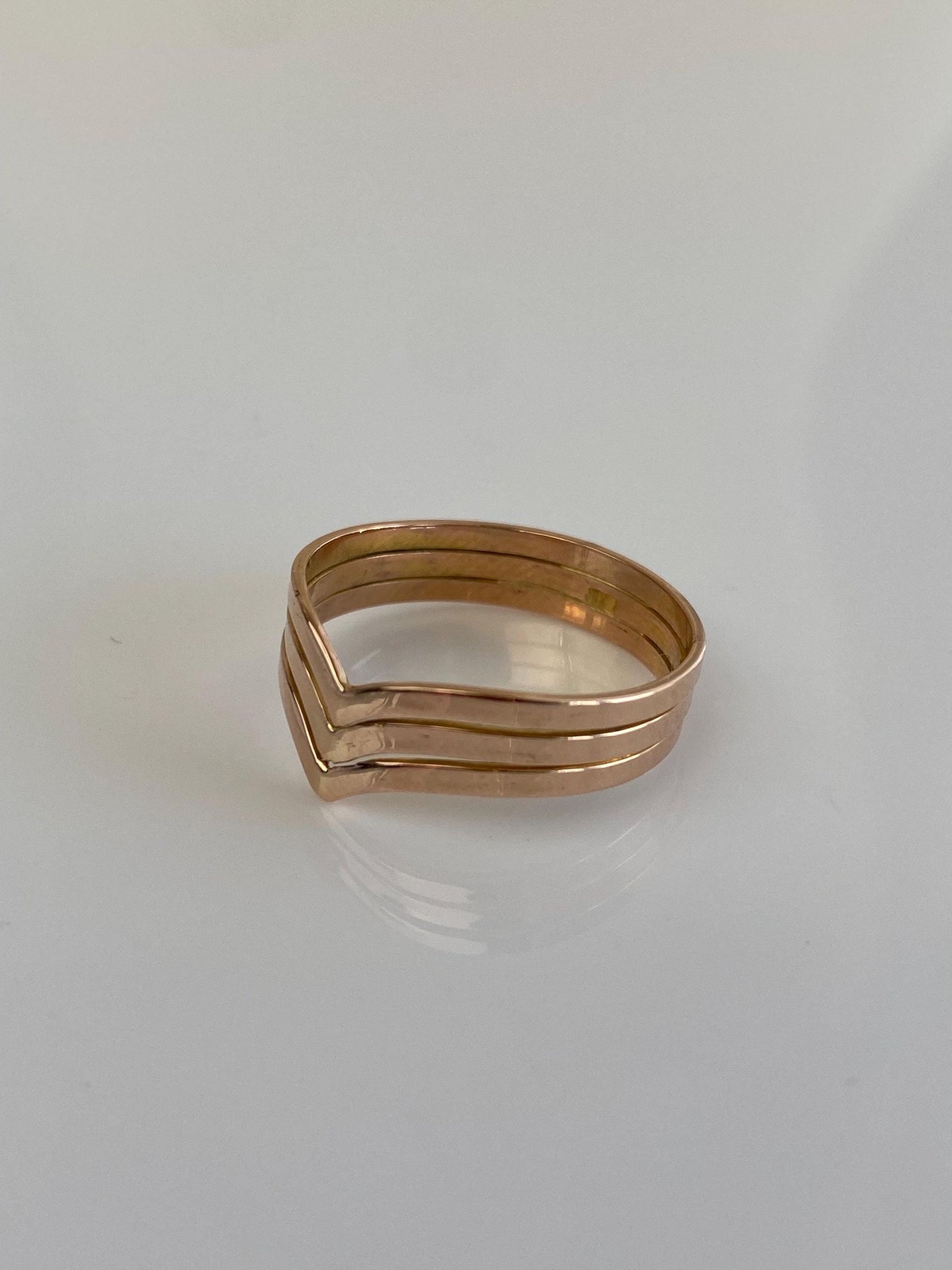 Vintage Solid 18k Rose Gold Chevron Ring Band - Size 8.5