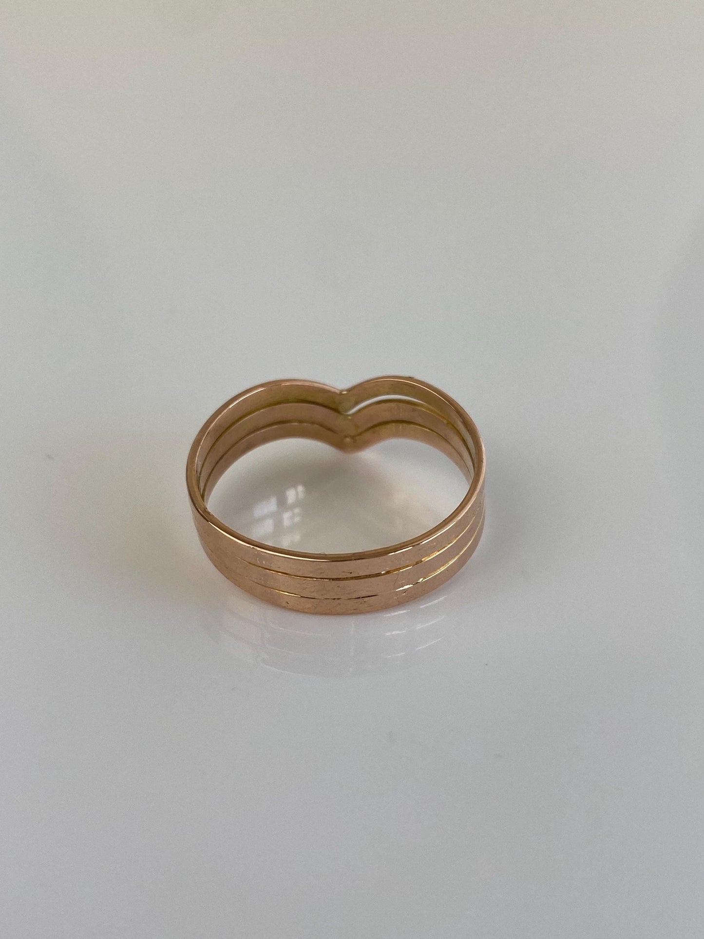 Vintage Solid 18k Rose Gold Chevron Ring Band - Size 8.5