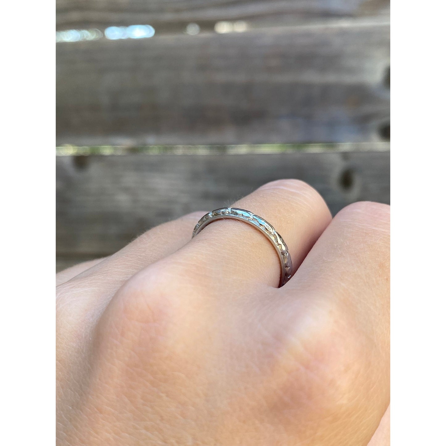 Vintage Solid 18k White Gold Designed Ring Band - Size 6.5