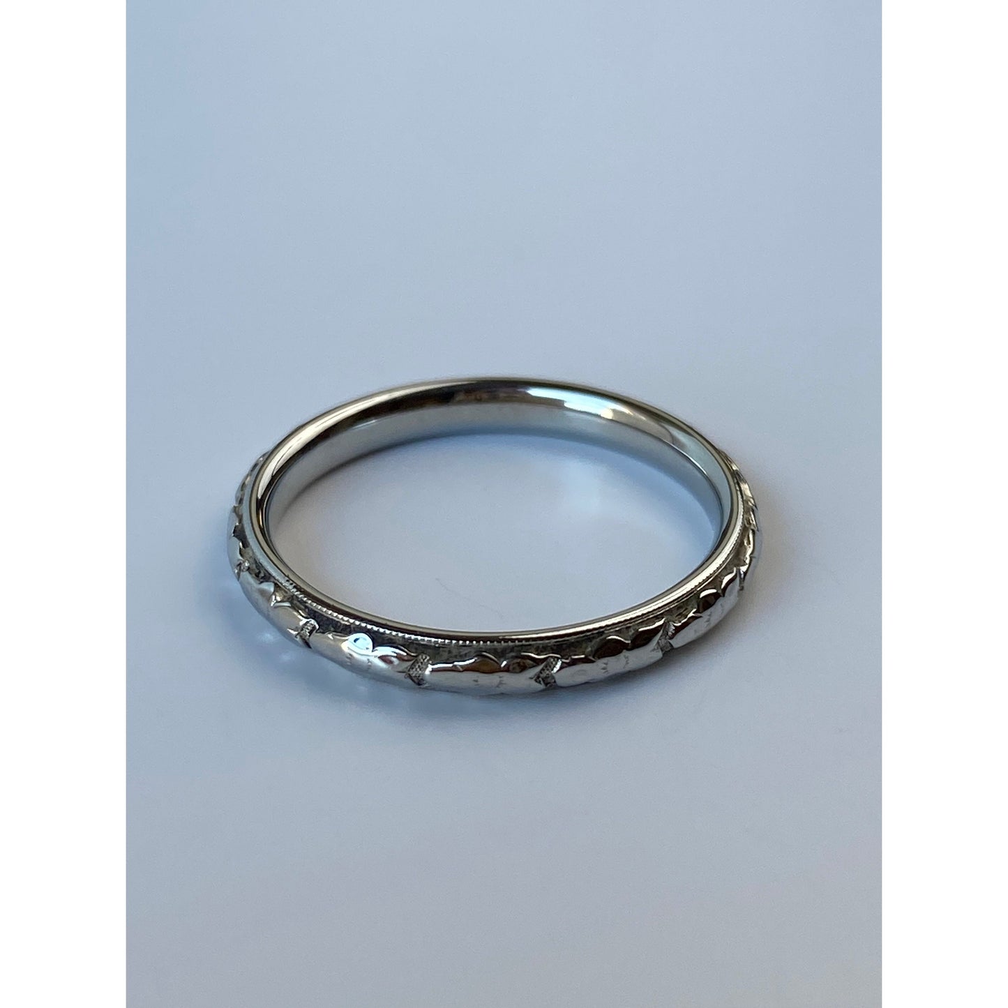 Vintage Solid 18k White Gold Designed Ring Band - Size 6.5