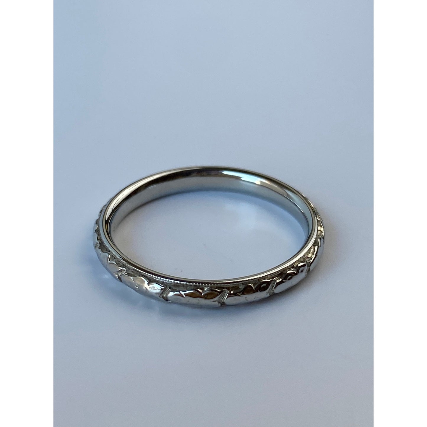 Vintage Solid 18k White Gold Designed Ring Band - Size 6.5