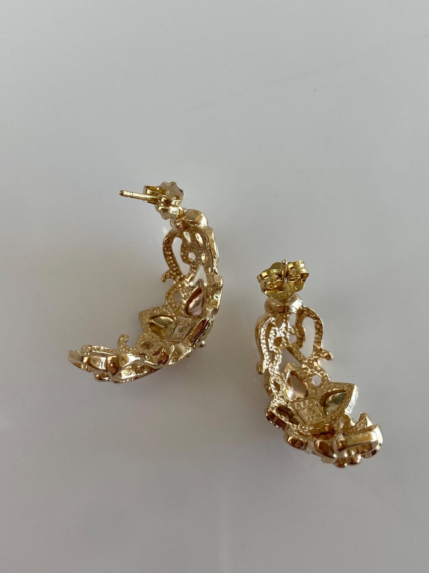 Vintage Solid 10k Black Hills Gold Leaves Drop Earrings