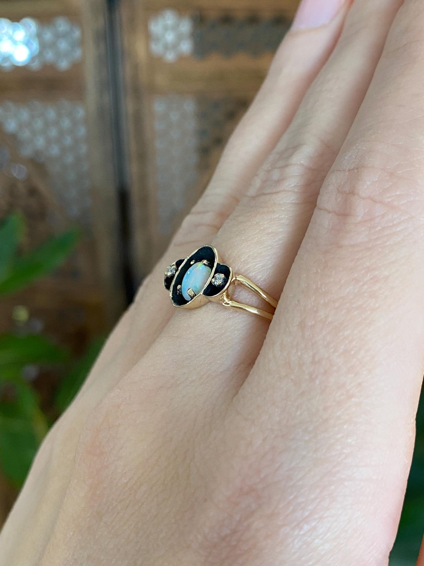 Vintage Solid 14k Yellow Gold Diamond Opal Shadowbox Ring - Size 6.25