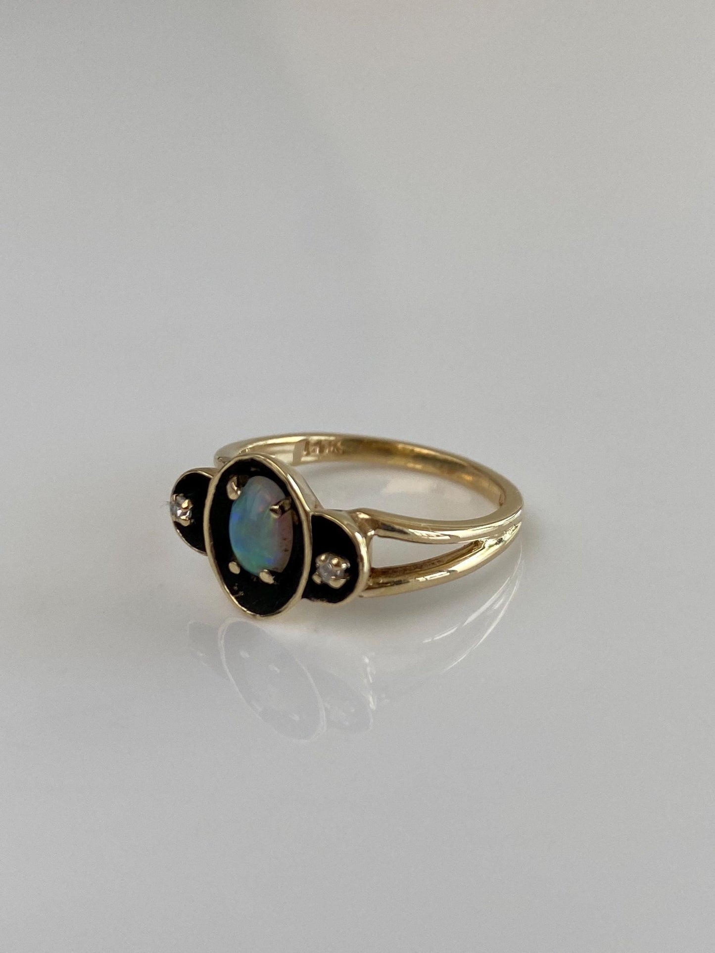 Vintage Solid 14k Yellow Gold Diamond Opal Shadowbox Ring - Size 6.25