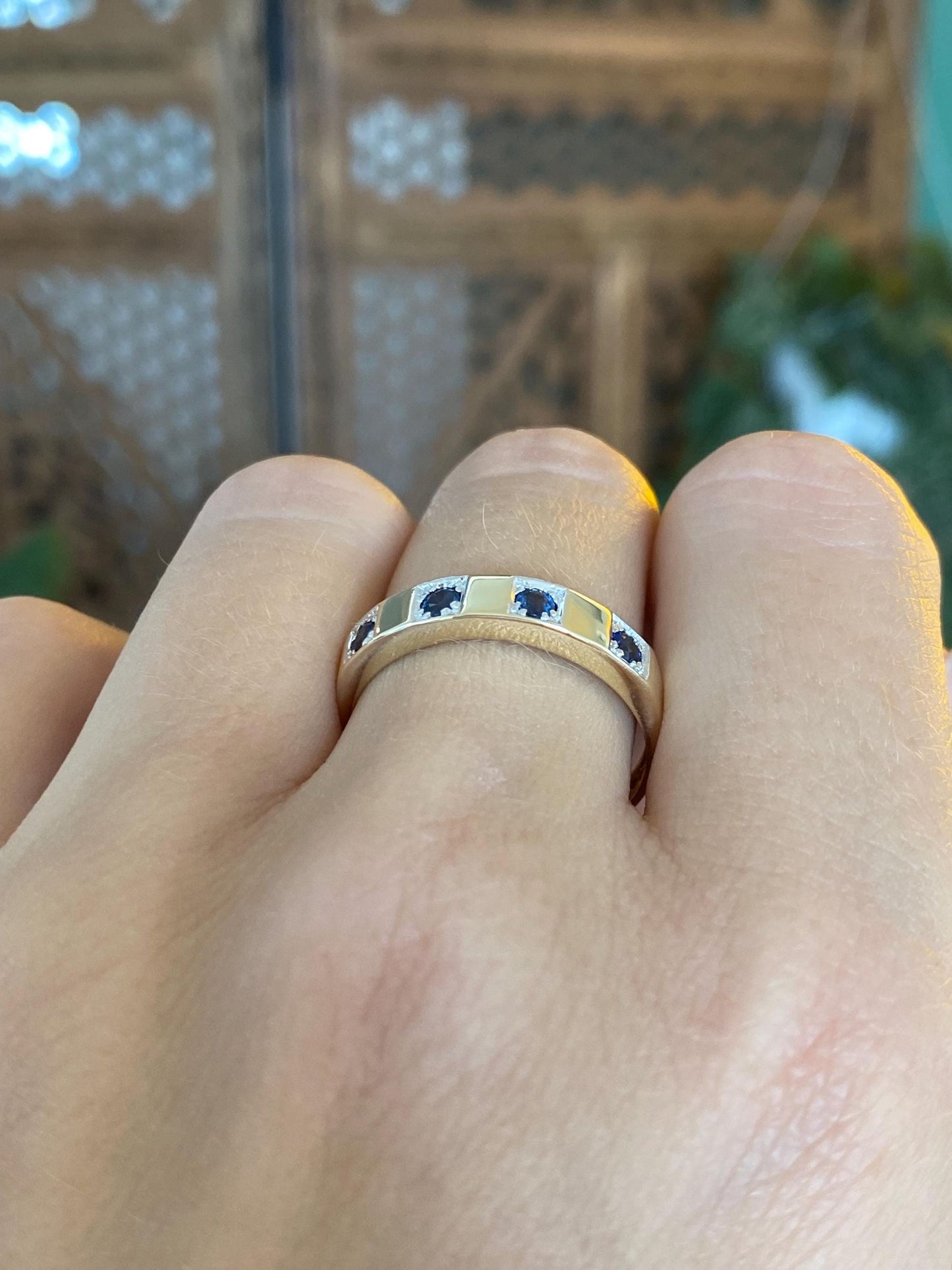 Vintage Solid 14k White & Yellow Gold Blue Sapphire Ring Band - Size 10