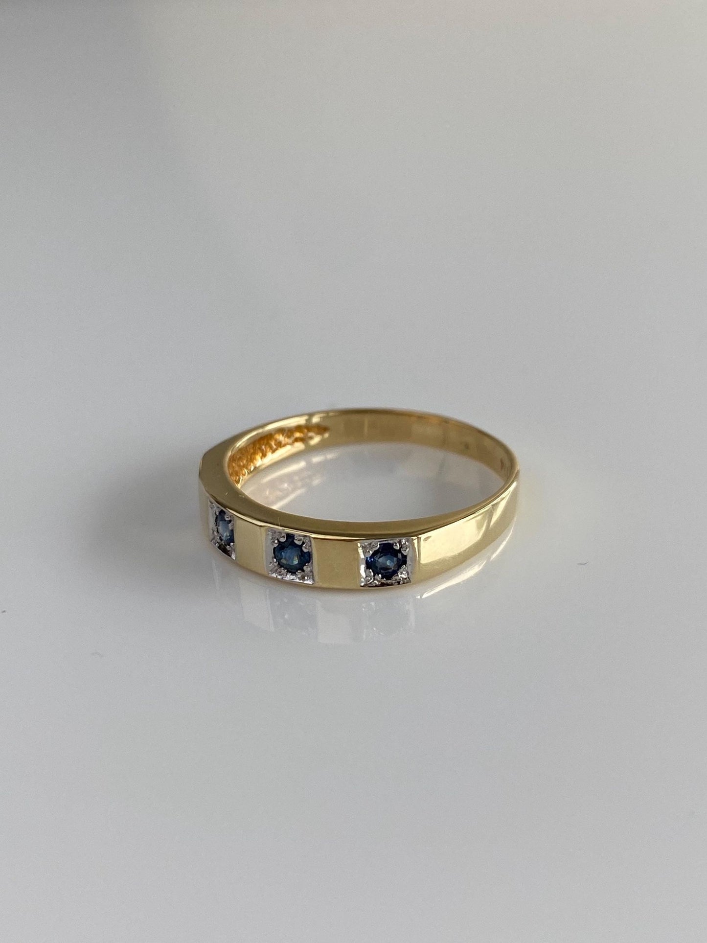 Vintage Solid 14k White & Yellow Gold Blue Sapphire Ring Band - Size 10