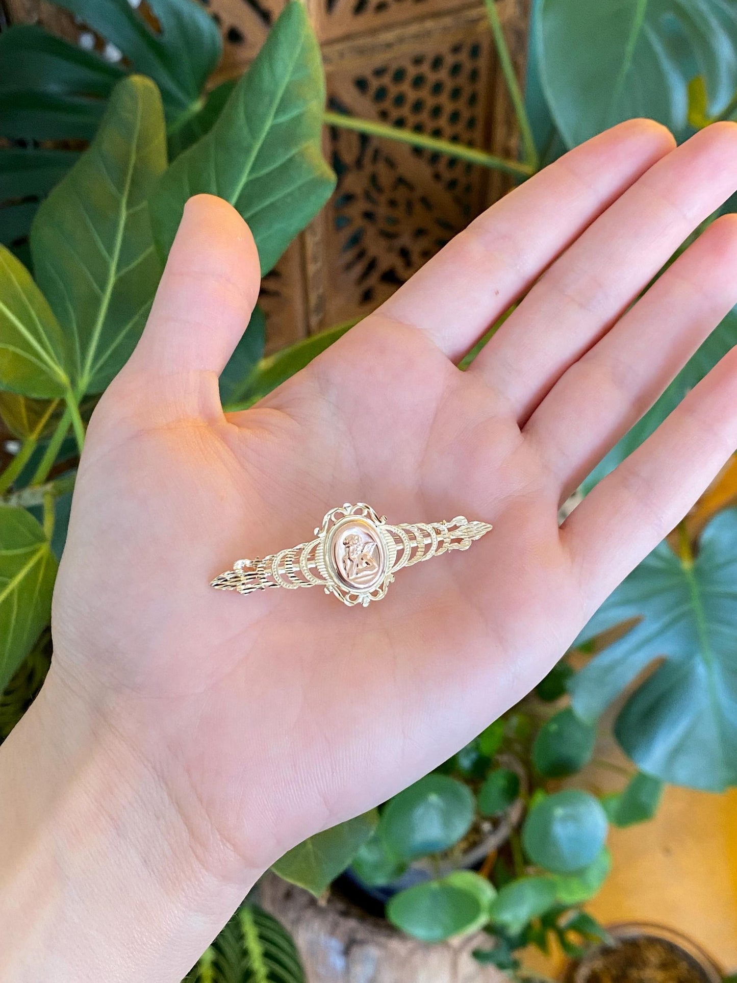 Vintage Solid 14k Yellow Gold Diamond Cut Cherub Brooch Pin
