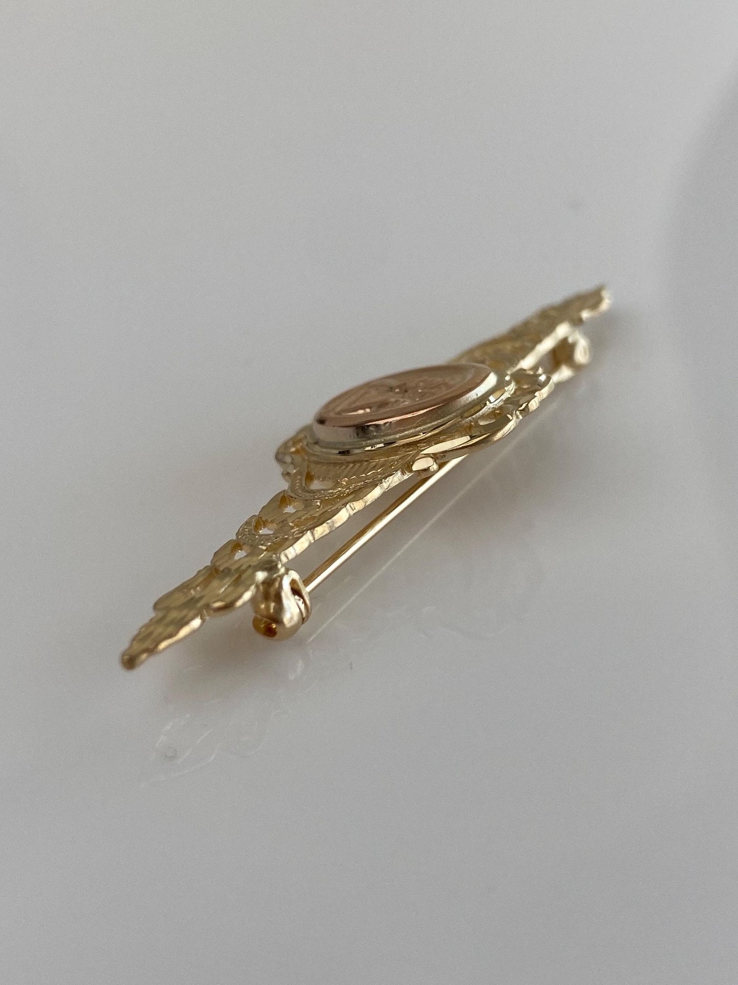 Vintage Solid 14k Yellow Gold Diamond Cut Cherub Brooch Pin