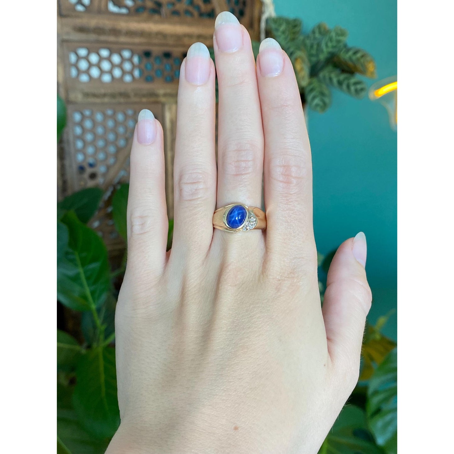 Vintage Solid 14k Yellow Gold Blue Star Sapphire Ring - Size 8.75